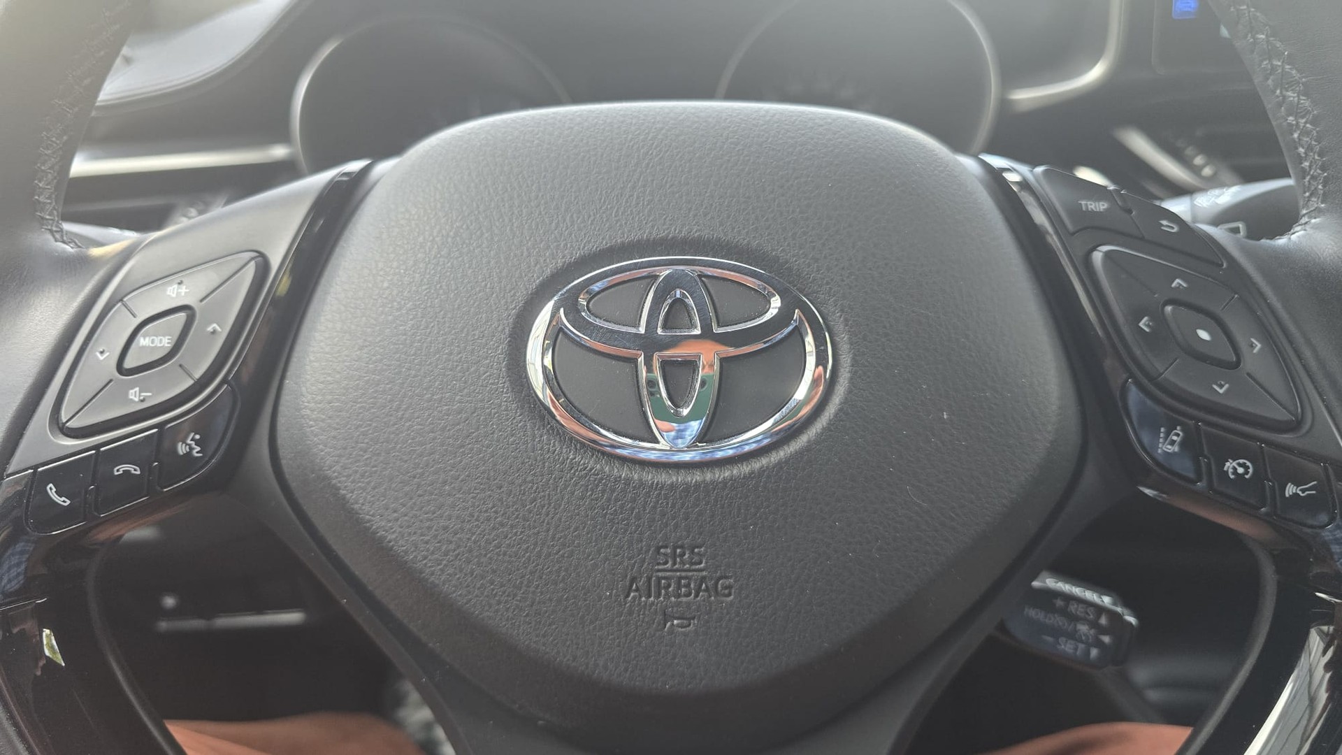 TOYOTA C-HR 1.2 Turbo Style 4WD Multidrive S 8 alu, 1.Hand, 1ere main, CH AUTO, 8 service OK Toyota CH-image-10