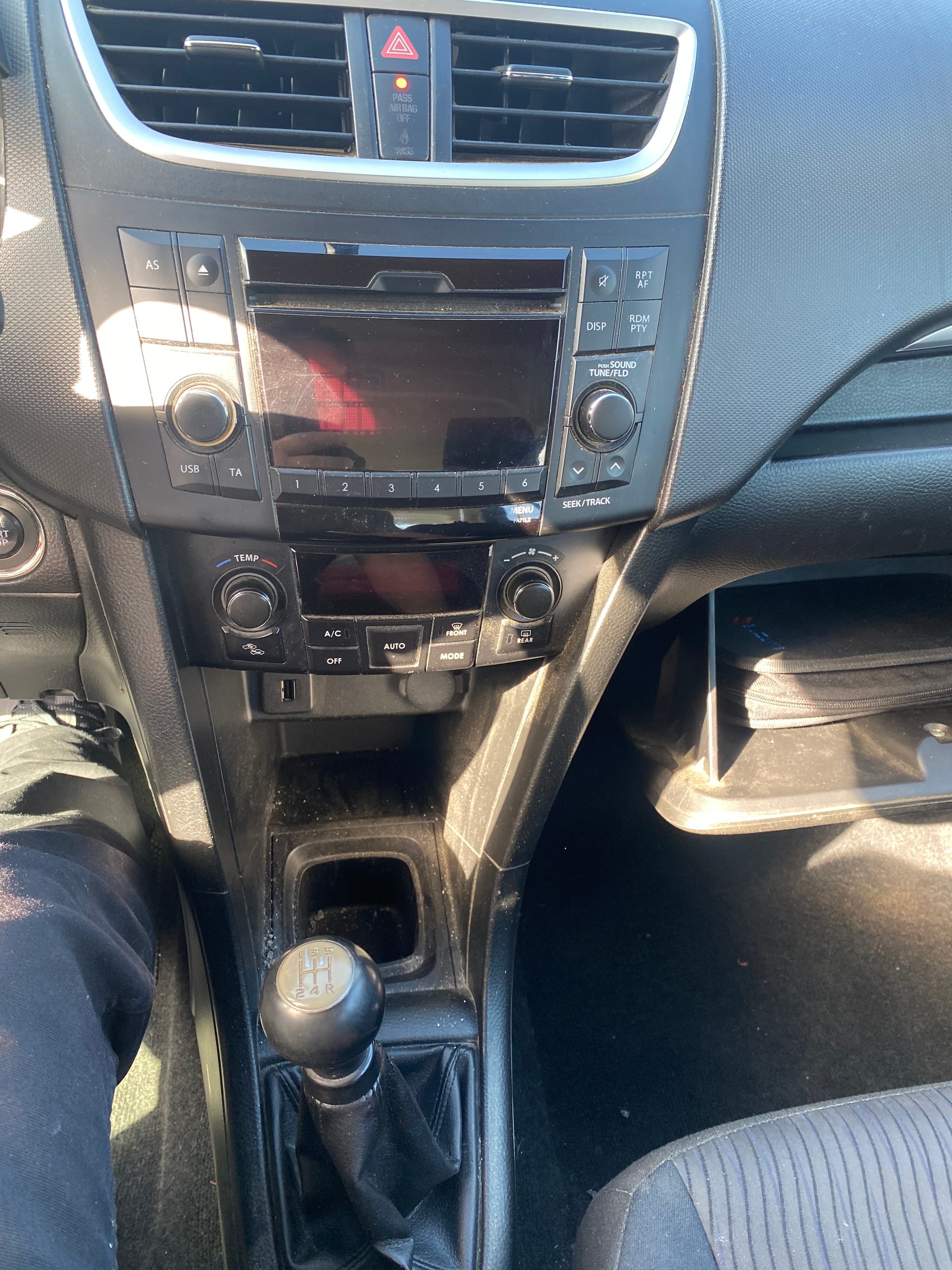 SUZUKI Swift 1.2i 16V GL Top 4x4-image-5