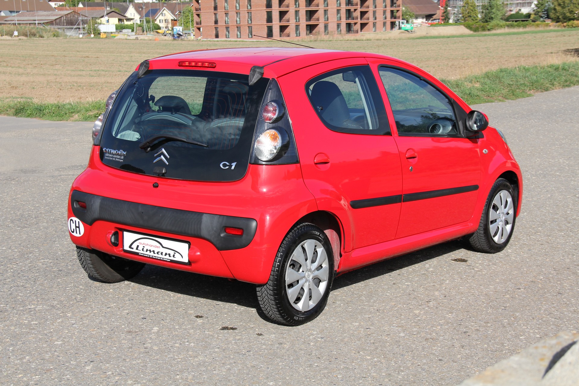 CITROEN C1 1.0i Chic SensoDrive-image-5