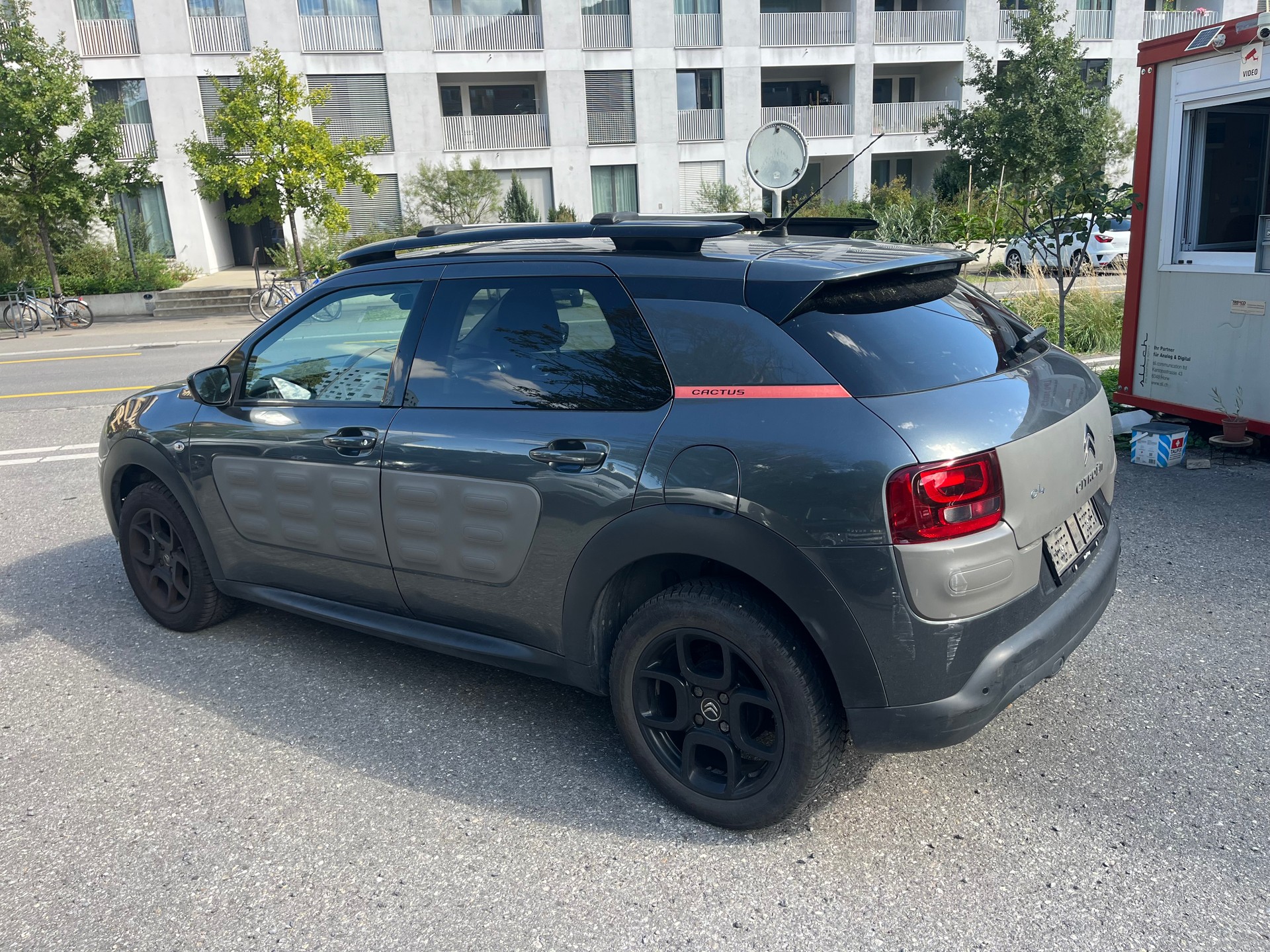 CITROEN C4 Cactus 1.2 e-THP Shine Edition-image-2