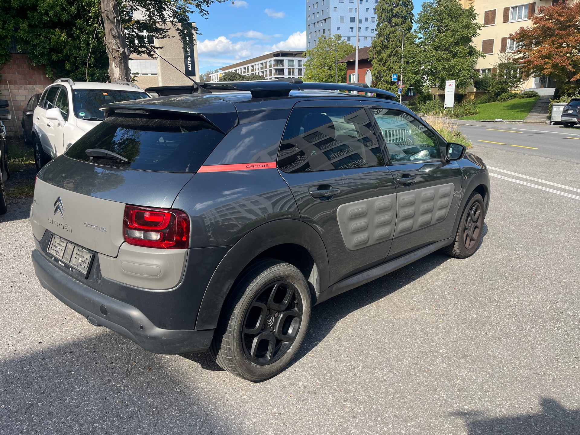 CITROEN C4 Cactus 1.2 e-THP Shine Edition-image-4