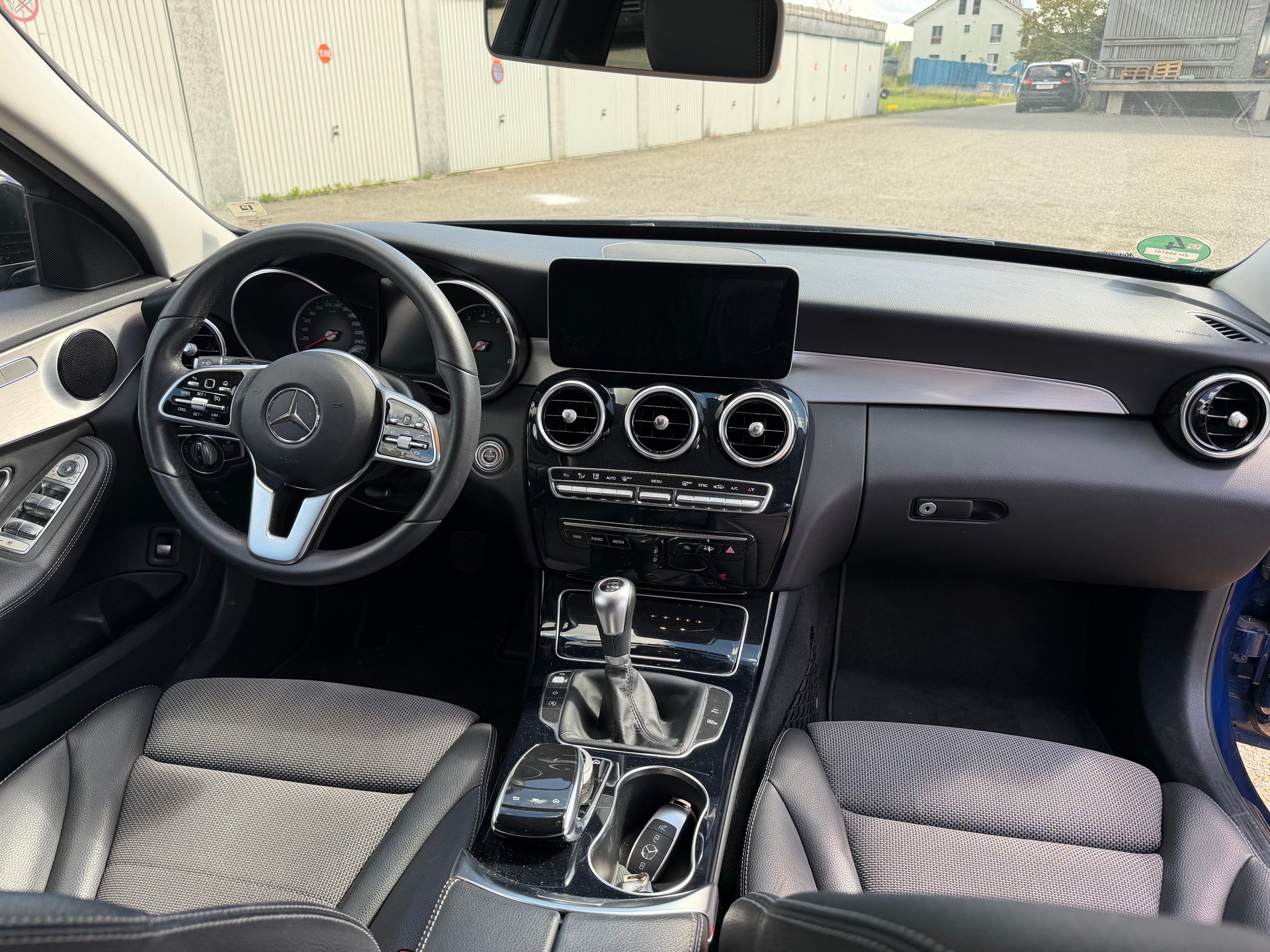 MERCEDES-BENZ C 180 Avantgarde-image-11