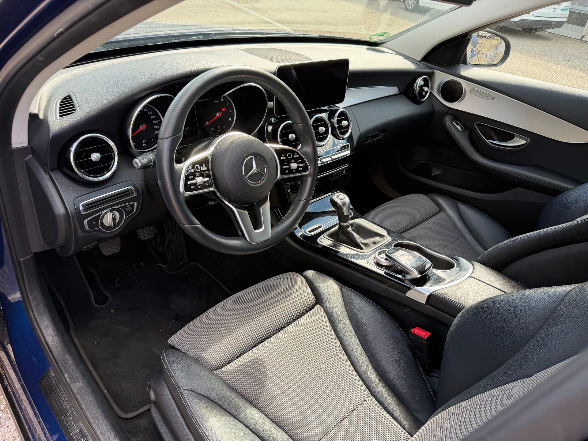 MERCEDES-BENZ C 180 Avantgarde-image-9