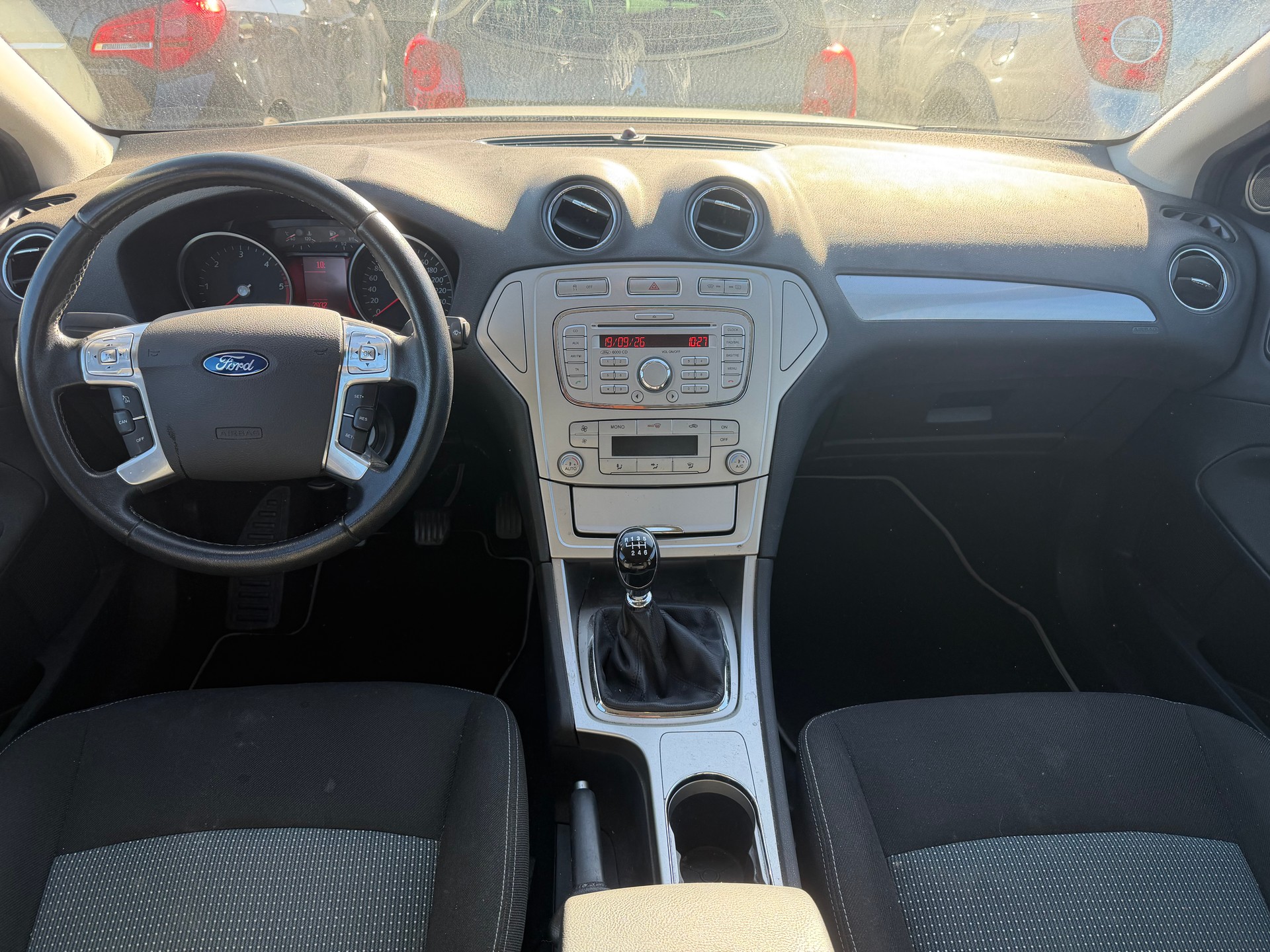 FORD Mondeo 2.0 TDCi 16V Ghia-image-9