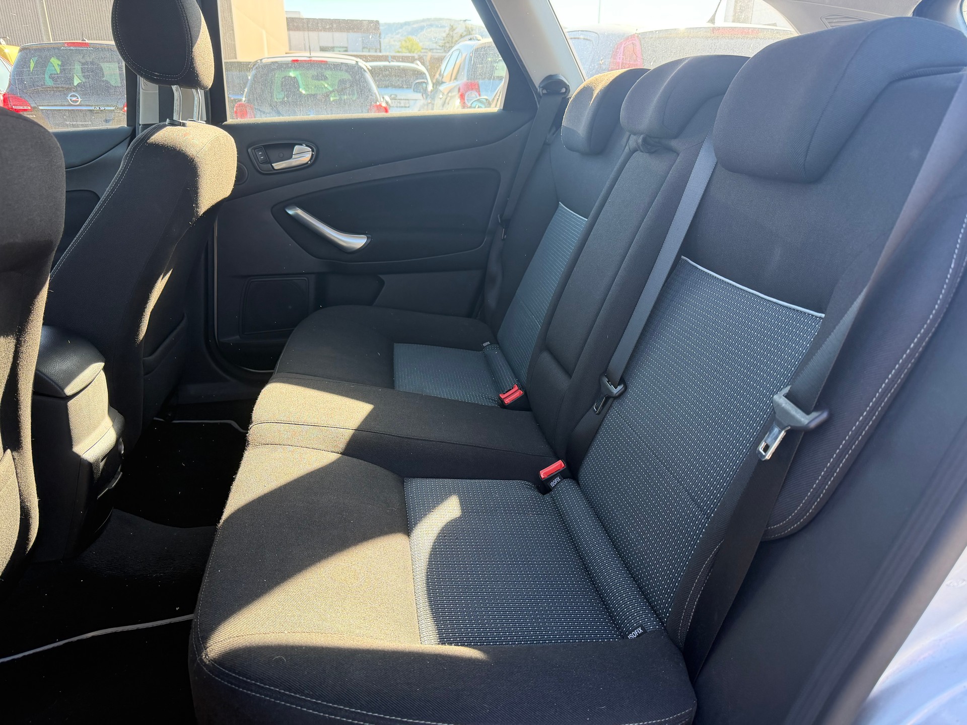 FORD Mondeo 2.0 TDCi 16V Ghia-image-7