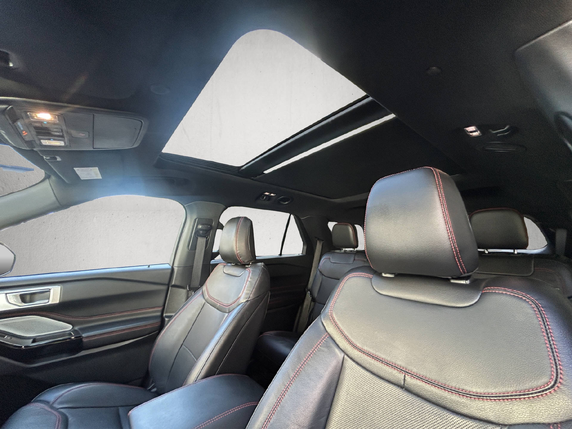 FORD Explorer 3.0 V6 Plug-in Hybrid ST-Line-image-26