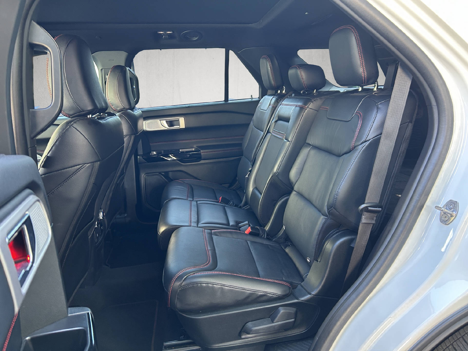 FORD Explorer 3.0 V6 Plug-in Hybrid ST-Line-image-13