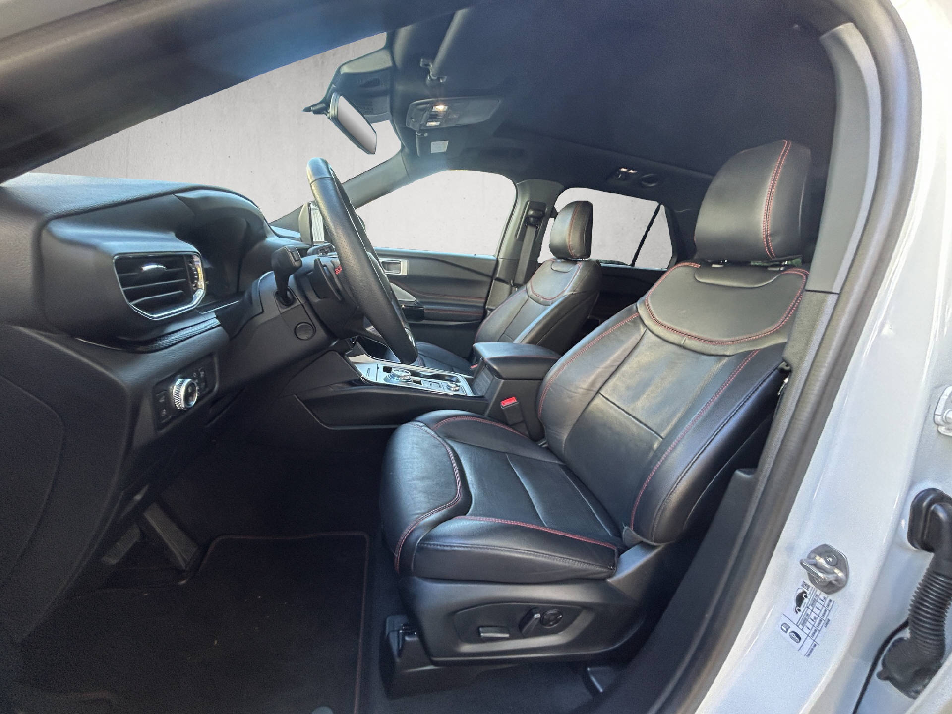 FORD Explorer 3.0 V6 Plug-in Hybrid ST-Line-image-9