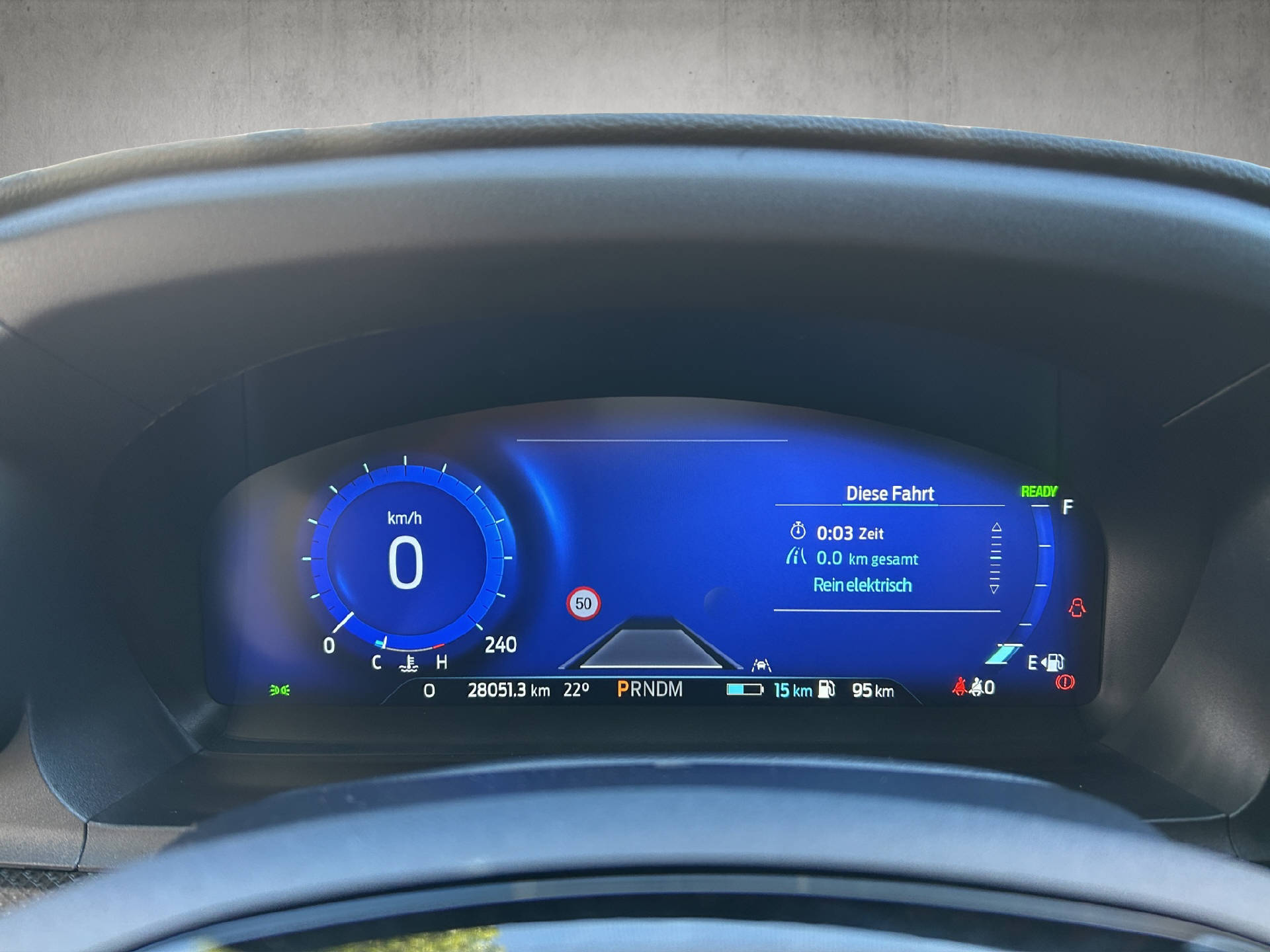 FORD Explorer 3.0 V6 Plug-in Hybrid ST-Line-image-11
