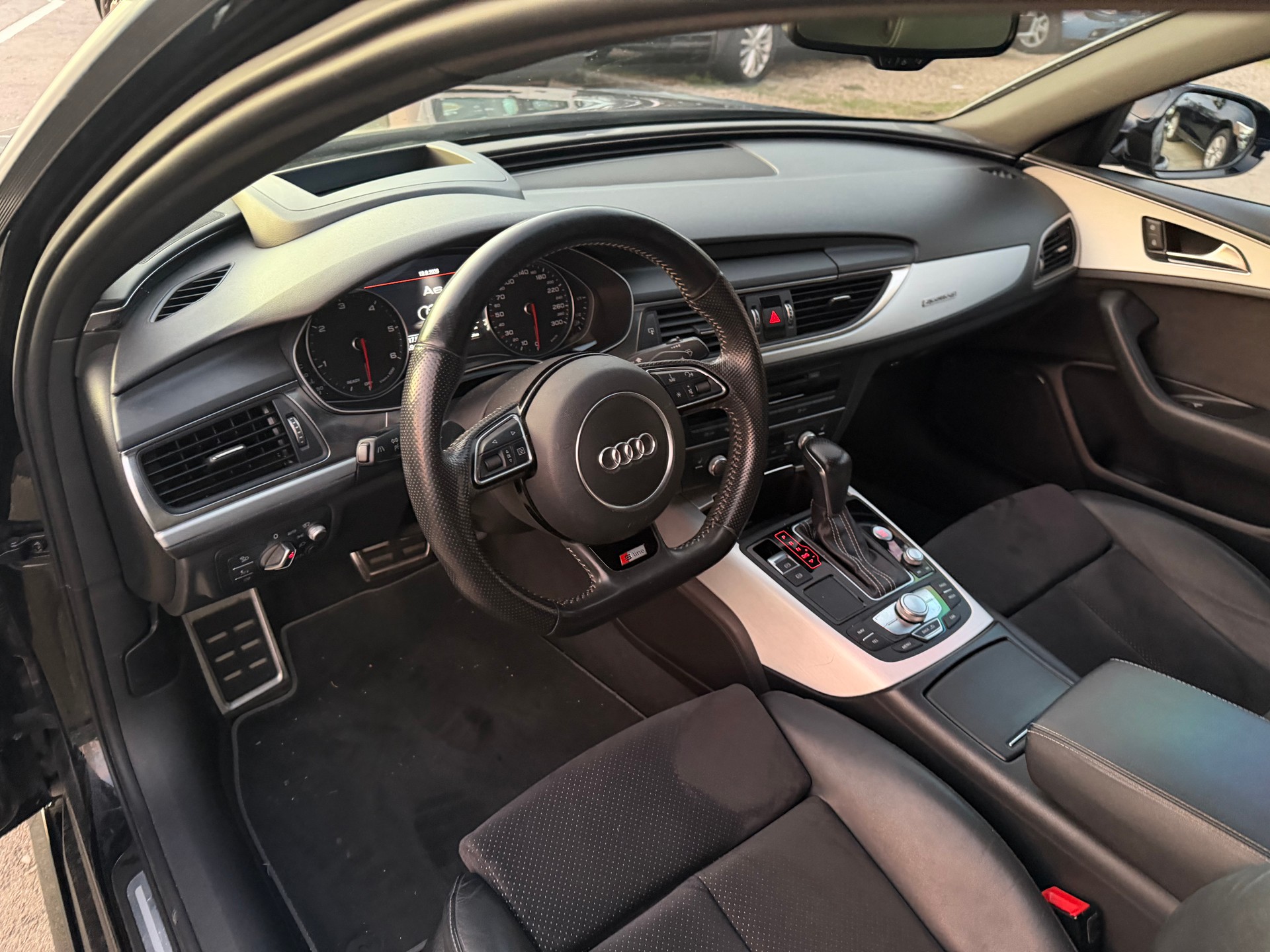 AUDI A6 Limousine 3.0 TDI V6 quattro S-tronic-image-4