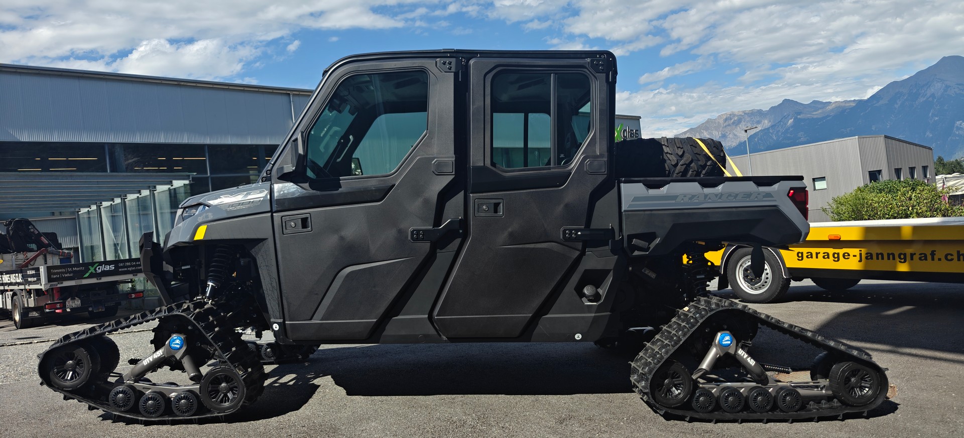 POLARIS Ranger Deluxe Crew mit 6 Sitzplätze