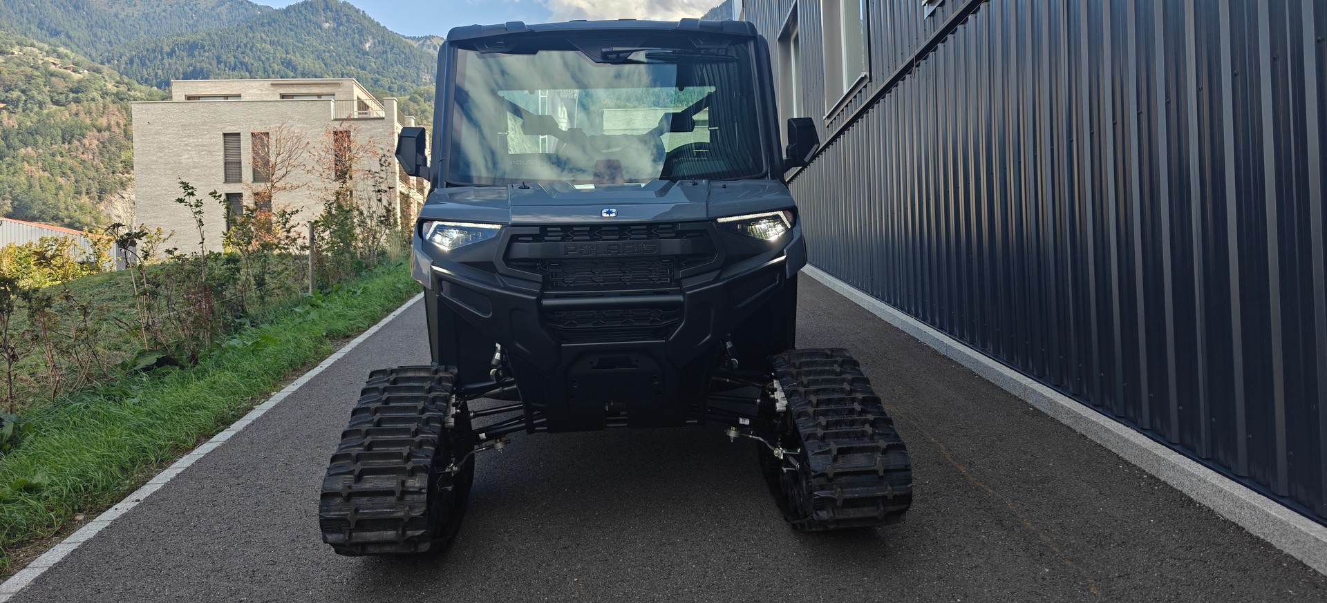 POLARIS Ranger Deluxe Crew mit 6 Sitzplätze-showroom-element-2