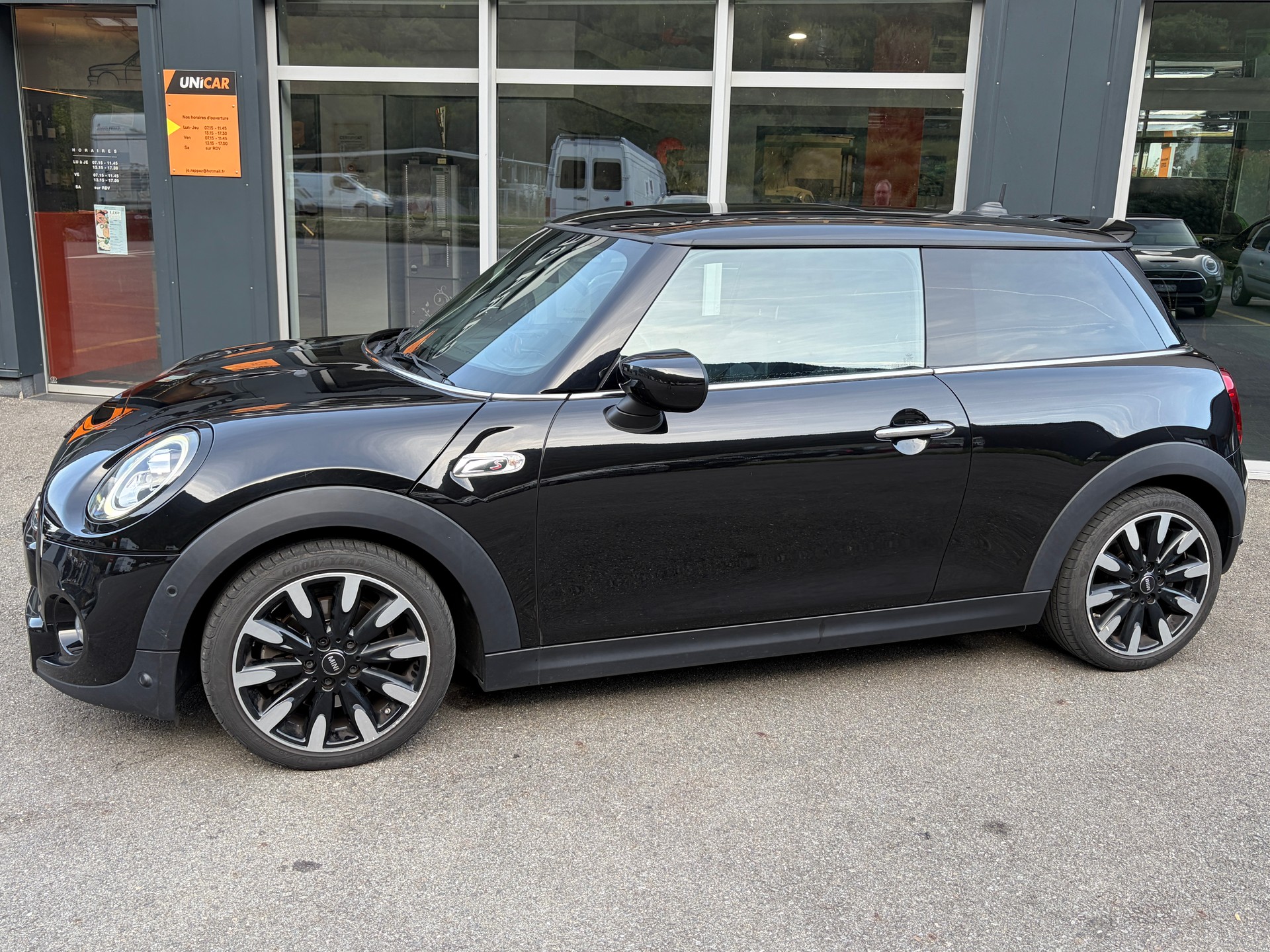 MINI Cooper S Steptronic DKG-image-1