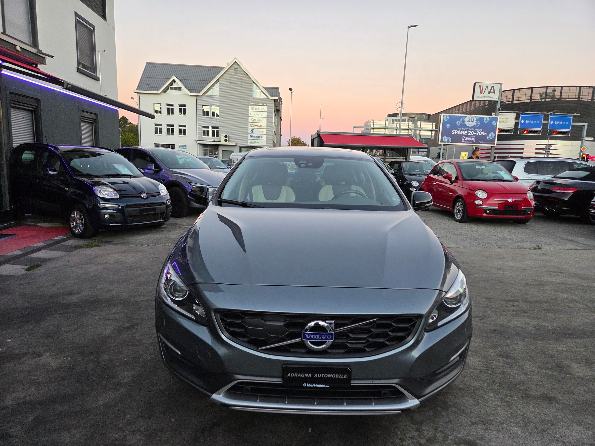 VOLVO S60 Cross Country T5 AWD Summum Geartronic-image-11