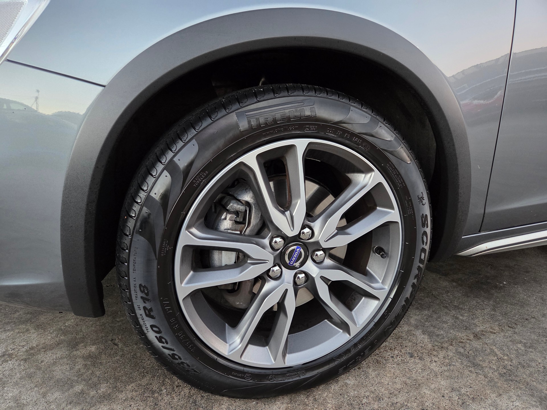 VOLVO S60 Cross Country T5 AWD Summum Geartronic-image-13
