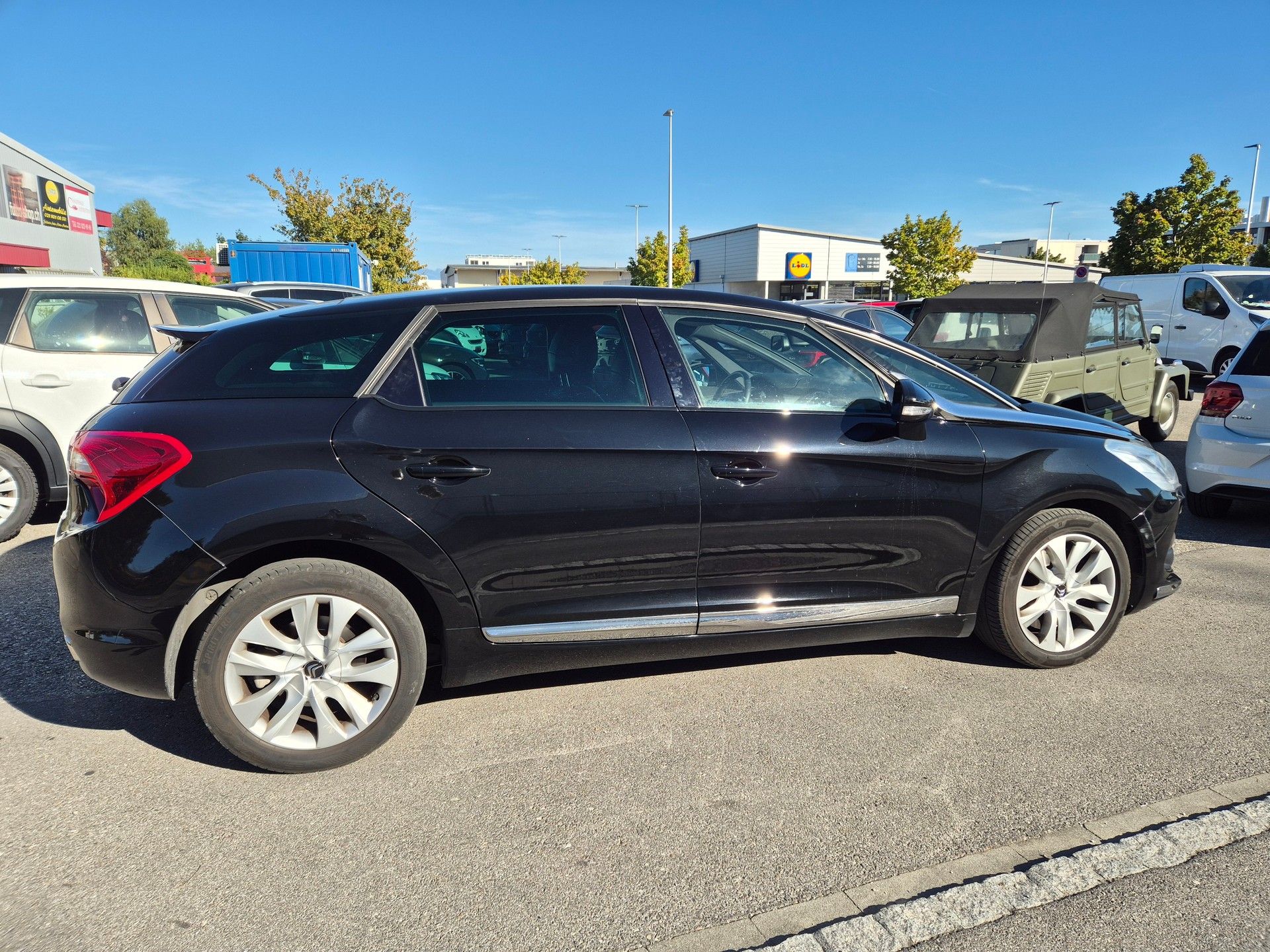 DS AUTOMOBILES DS5 2.0 e-HDi Faubourg Addict Automatic-image-2