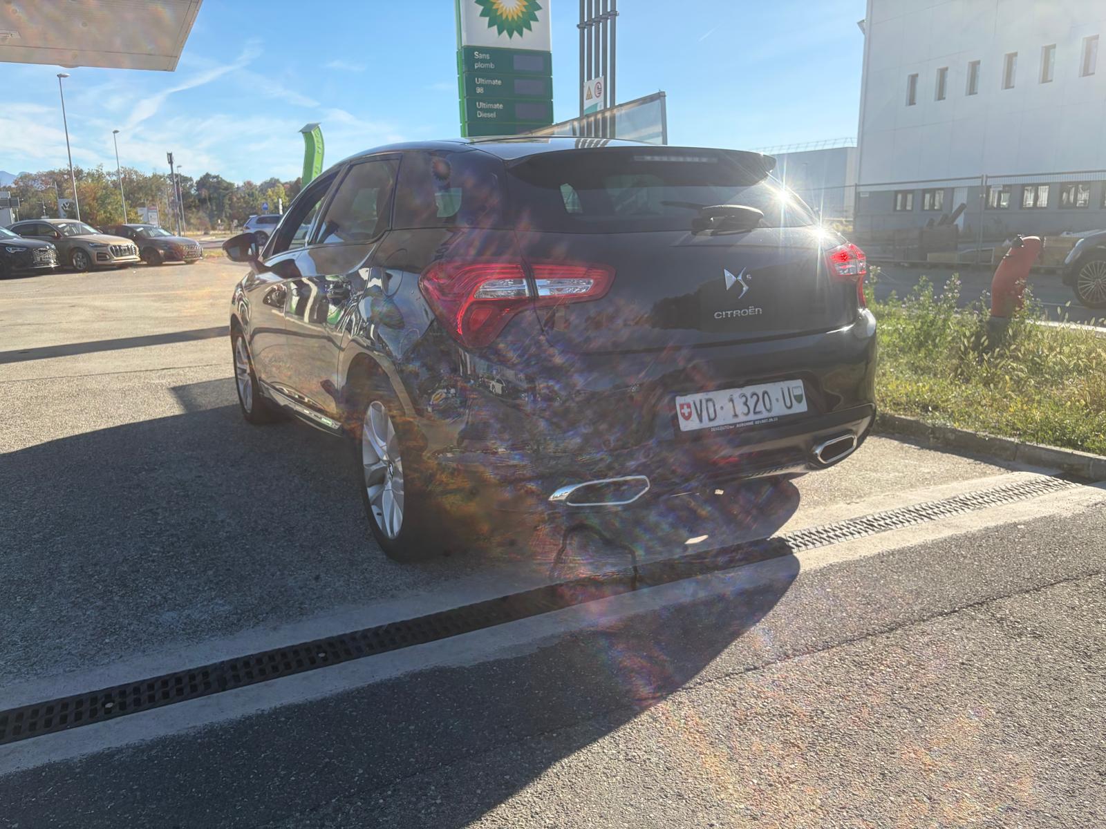 DS AUTOMOBILES DS5 2.0 e-HDi Faubourg Addict Automatic-image-2