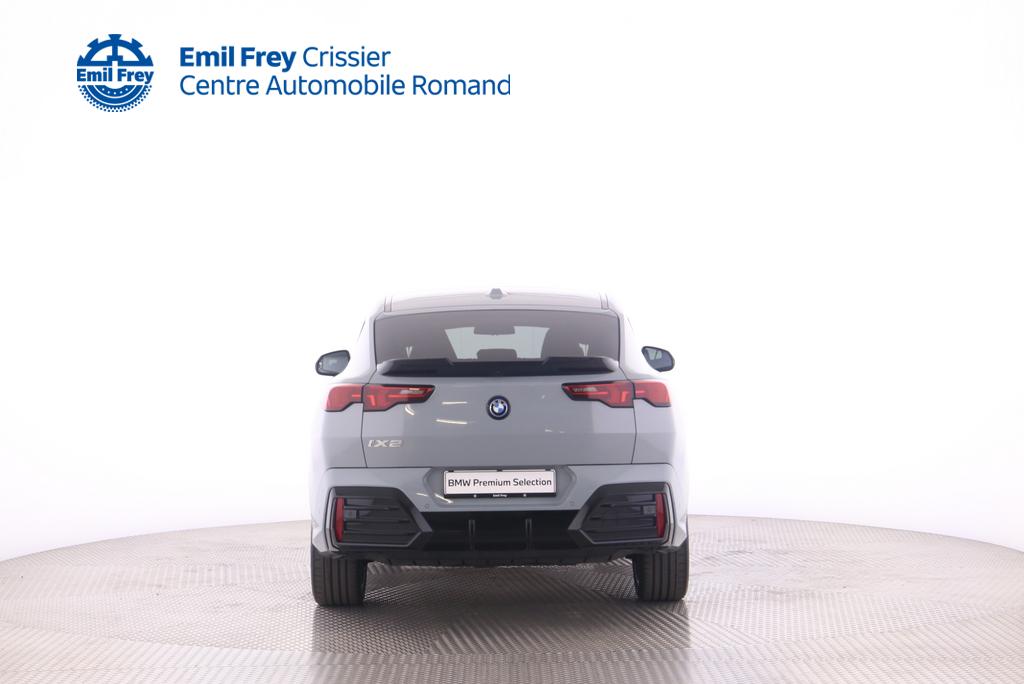 BMW iX2 30 xDrive - FAHRSCHULWAGEN - VOITURE D'AUTO-ECOLE - AUTO DELLA SCUOLA GUIDA-image-6
