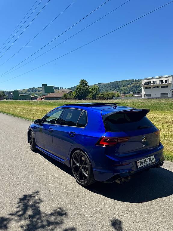 VW Golf 2.0 TSI R DSG 4Motion-image-0