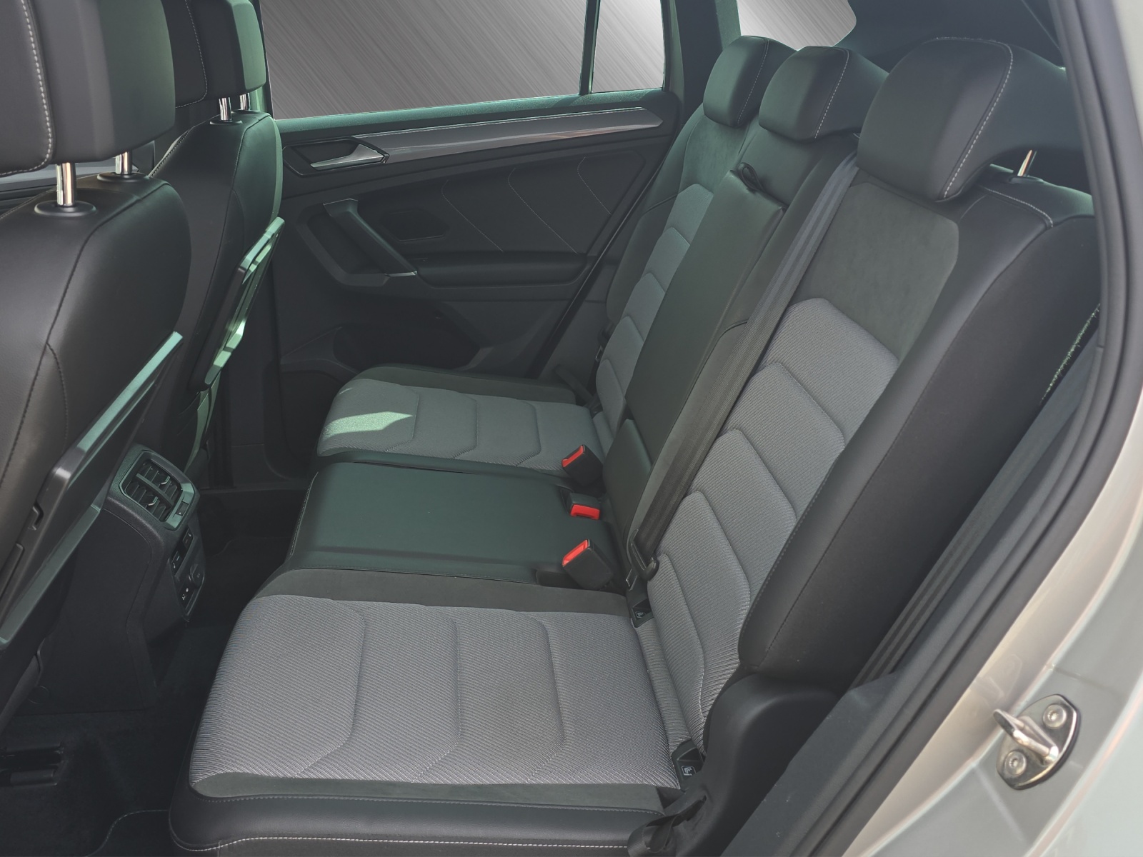 VW Tiguan 2.0 TSI Highline DSG-image-10