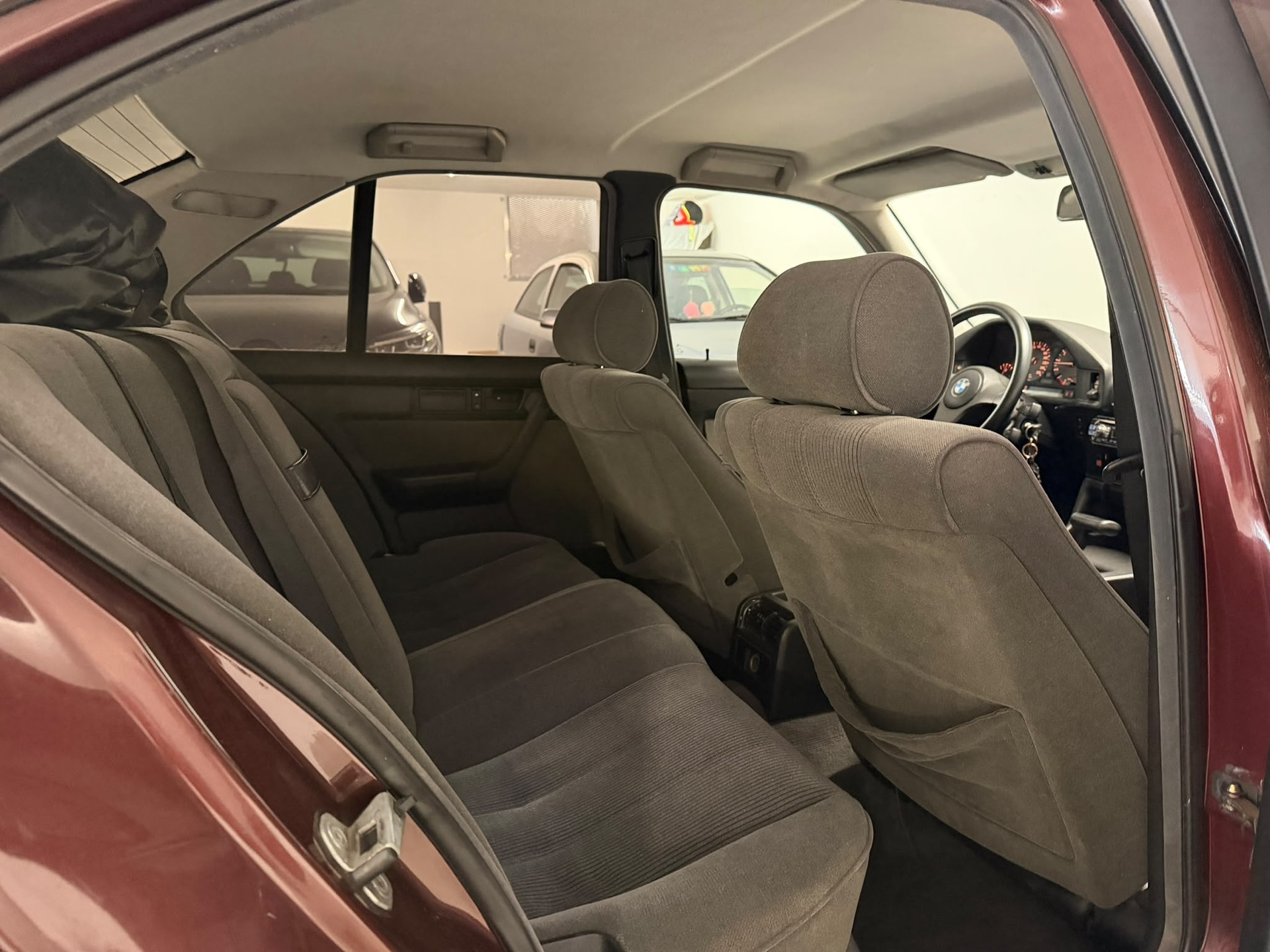 BMW 535i E34-image-12