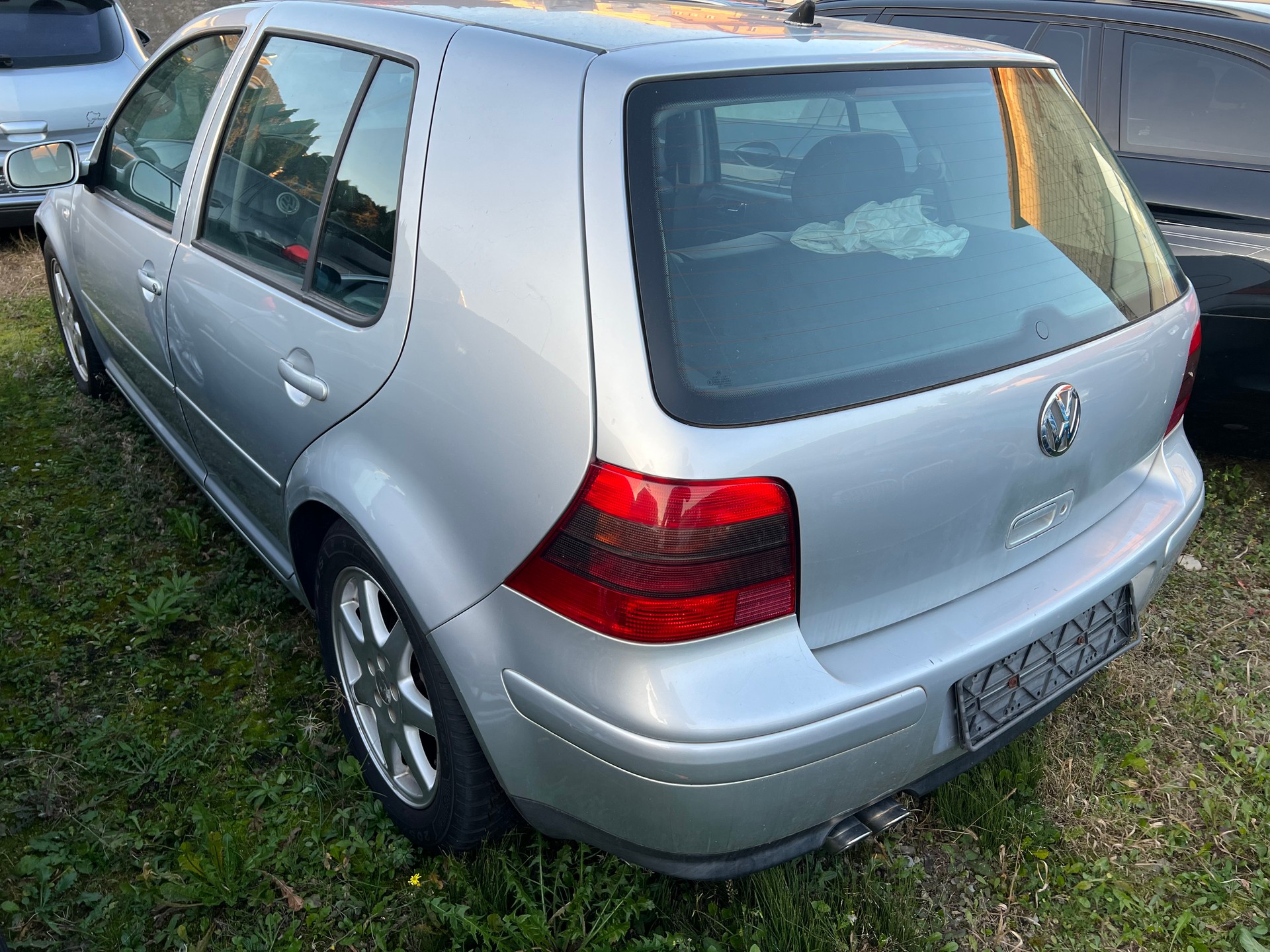 VW Golf 2.8 Highline 4Motion-image-2