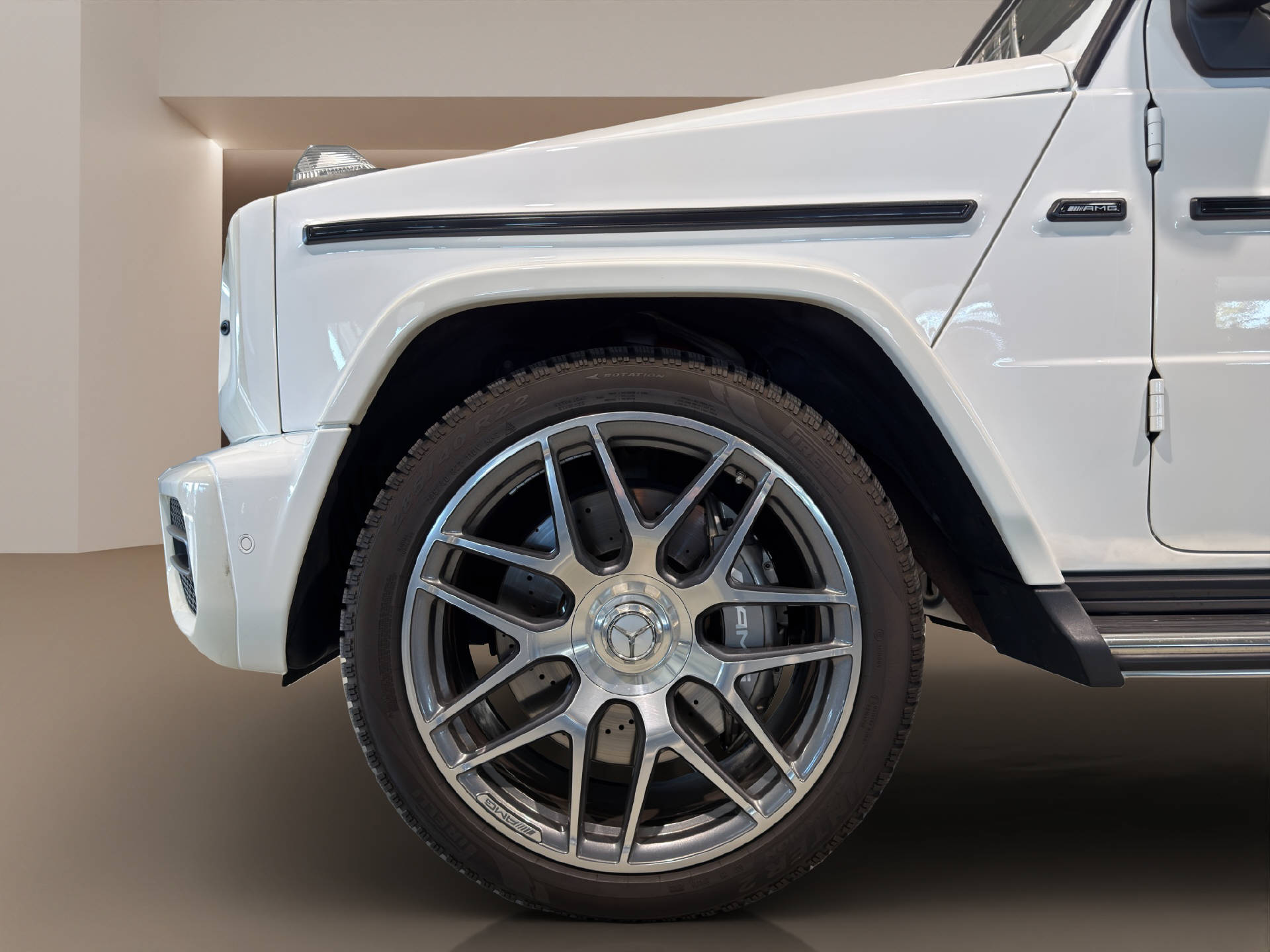 MERCEDES-BENZ G 63 AMG-image-18