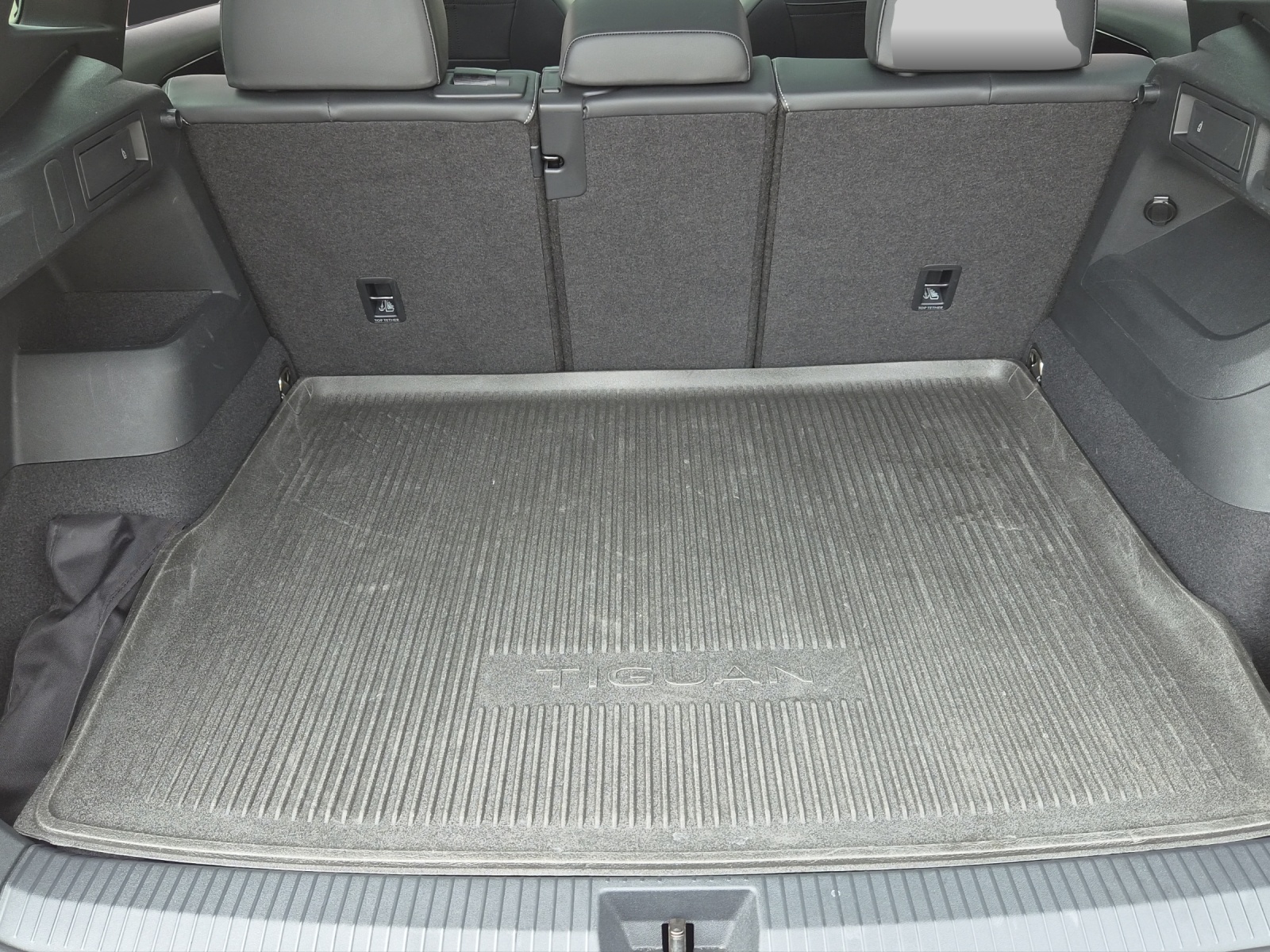 VW Tiguan 2.0 TDI SCR R-Line 4Motion DSG-image-9