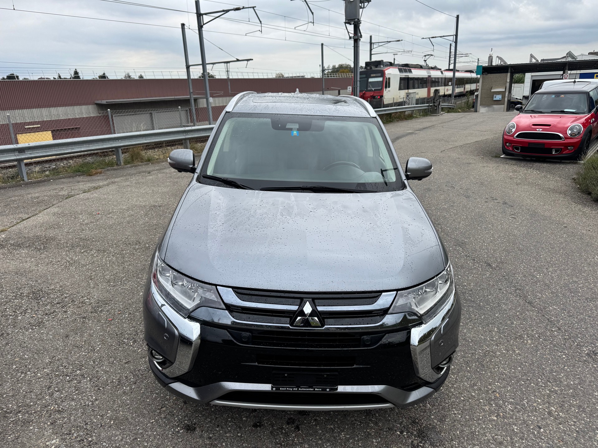 MITSUBISHI Outlander 2.0 PHEV Diamond S-Edition 4WD Automatic-image-1