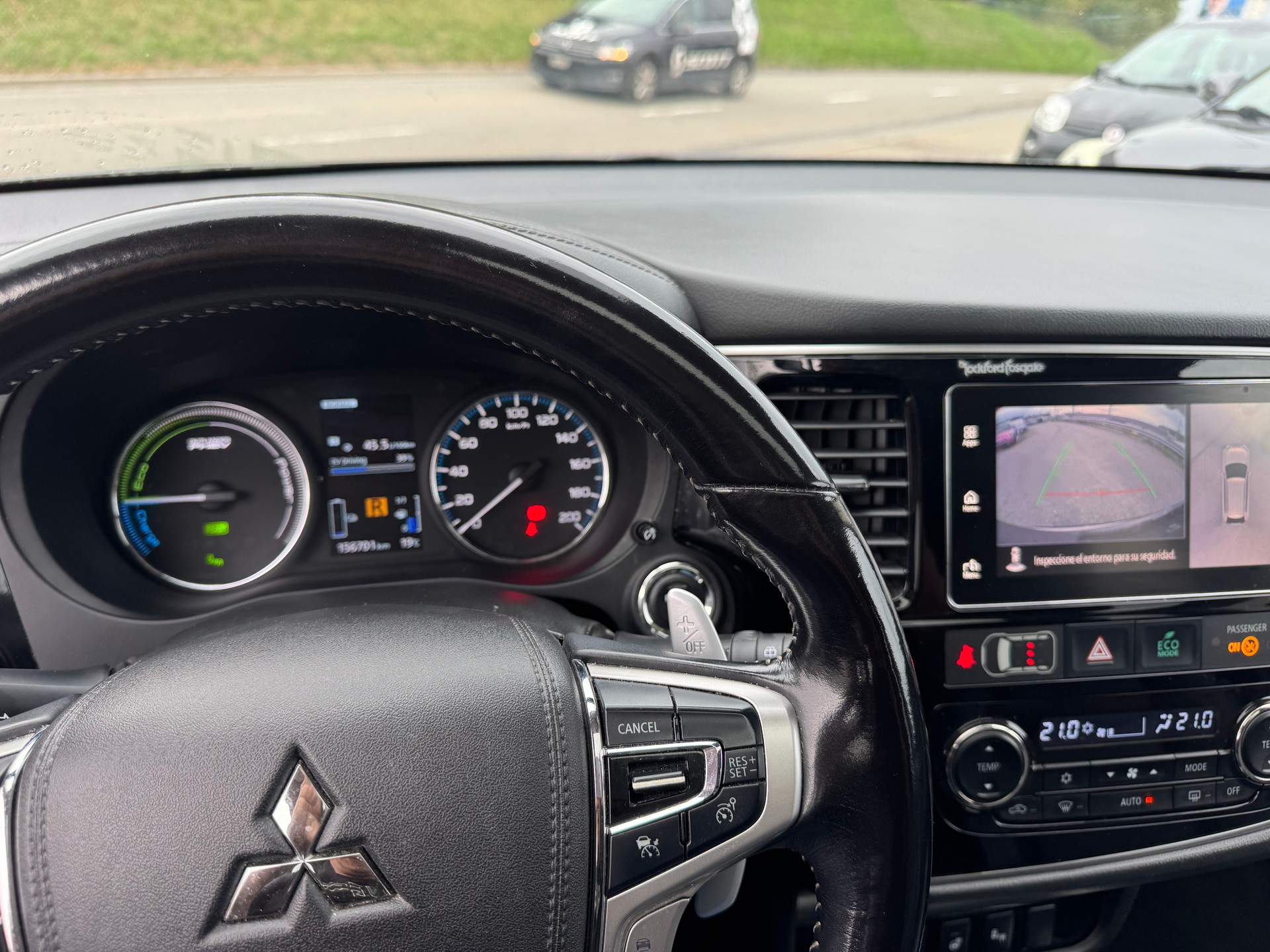 MITSUBISHI Outlander 2.0 PHEV Diamond S-Edition 4WD Automatic-image-9