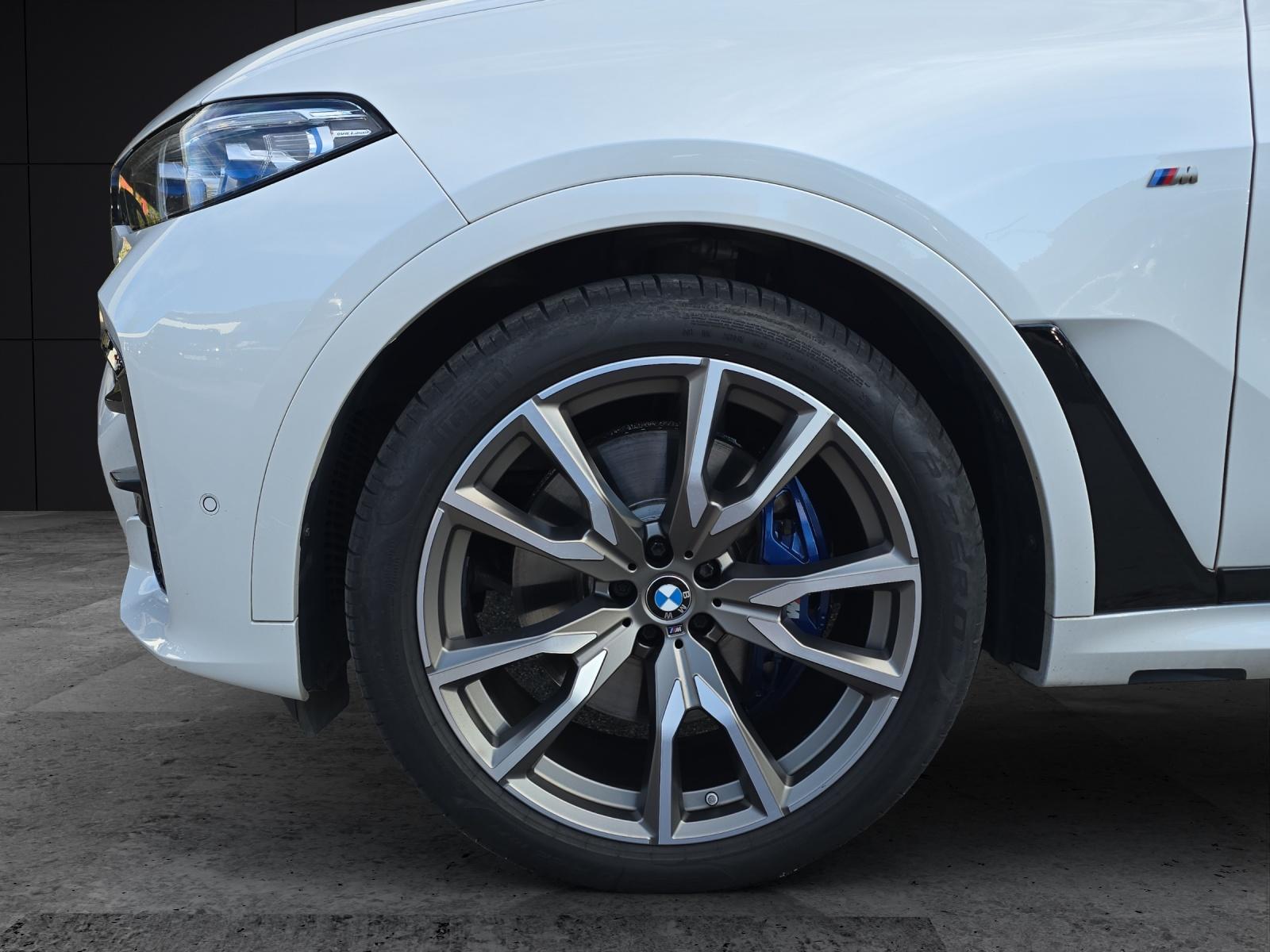 BMW X7 M50i-image-4