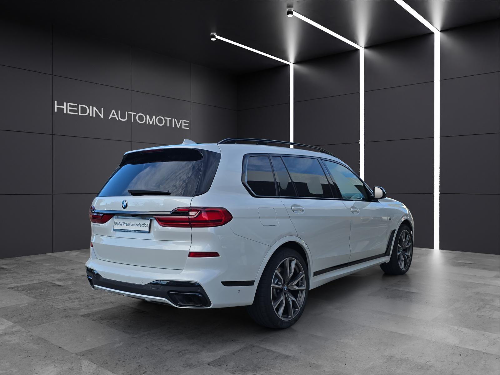 BMW X7 M50i-image-8