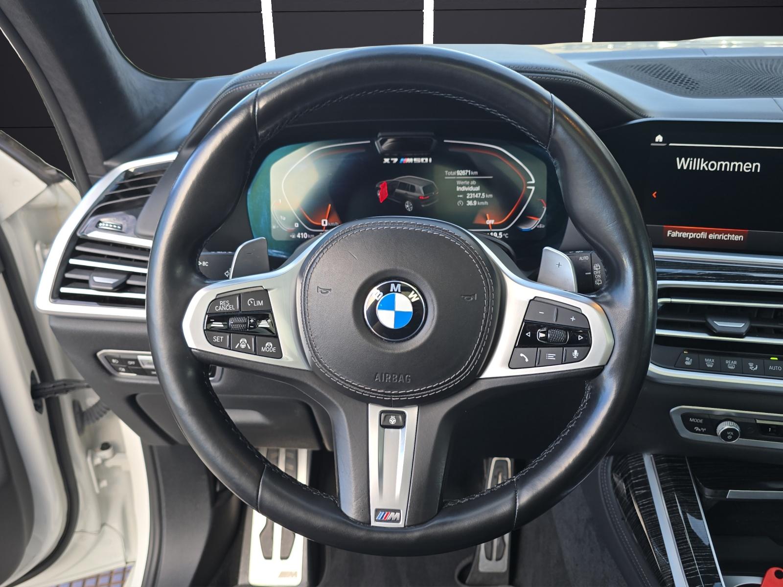 BMW X7 M50i-image-14