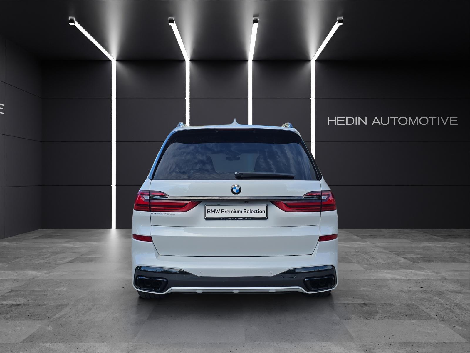 BMW X7 M50i-image-7