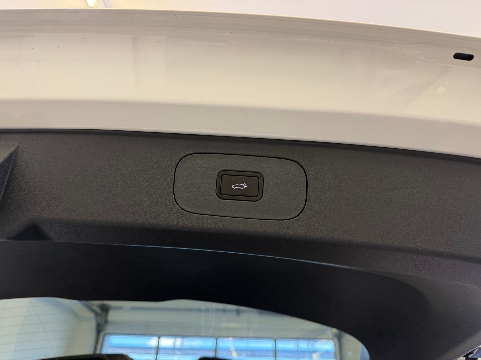 GEELY Starray EM-i Max+ mit grossem 29.8kw Akku / Inneraum Bernsteinbraun / alle Optionen / 8 Jahre 200'000km Werksgarantie-image-10