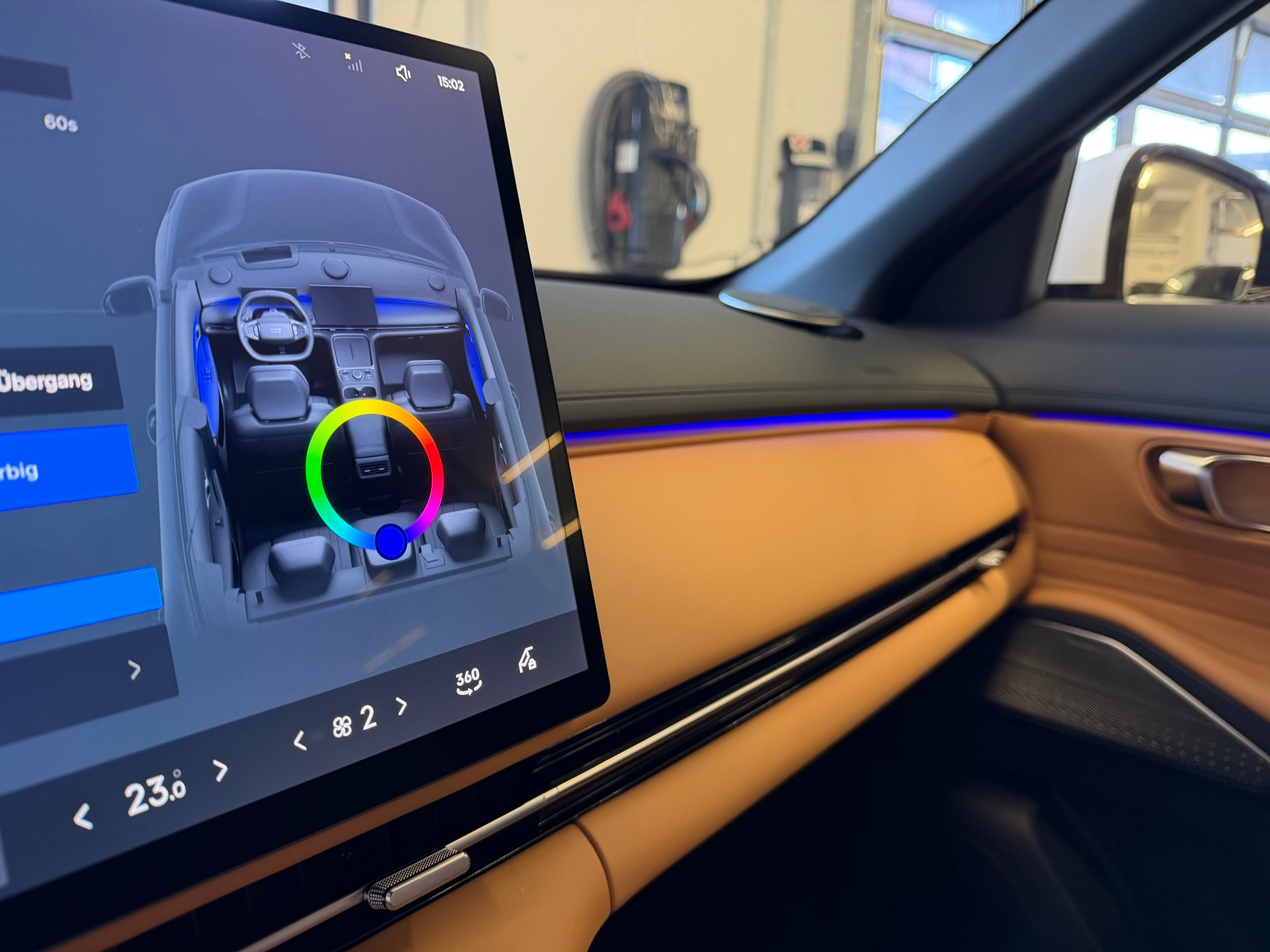 GEELY Starray EM-i Max+ mit grossem 29.8kw Akku / Inneraum Bernsteinbraun / alle Optionen / 8 Jahre 200'000km Werksgarantie-image-26