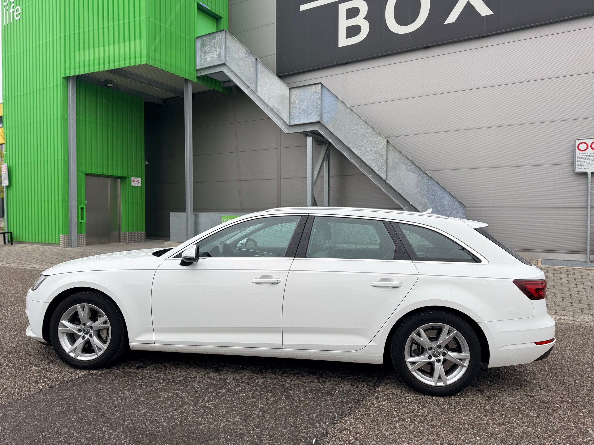 AUDI A4 Avant 2.0 TFSI Sport S-tronic-image-1