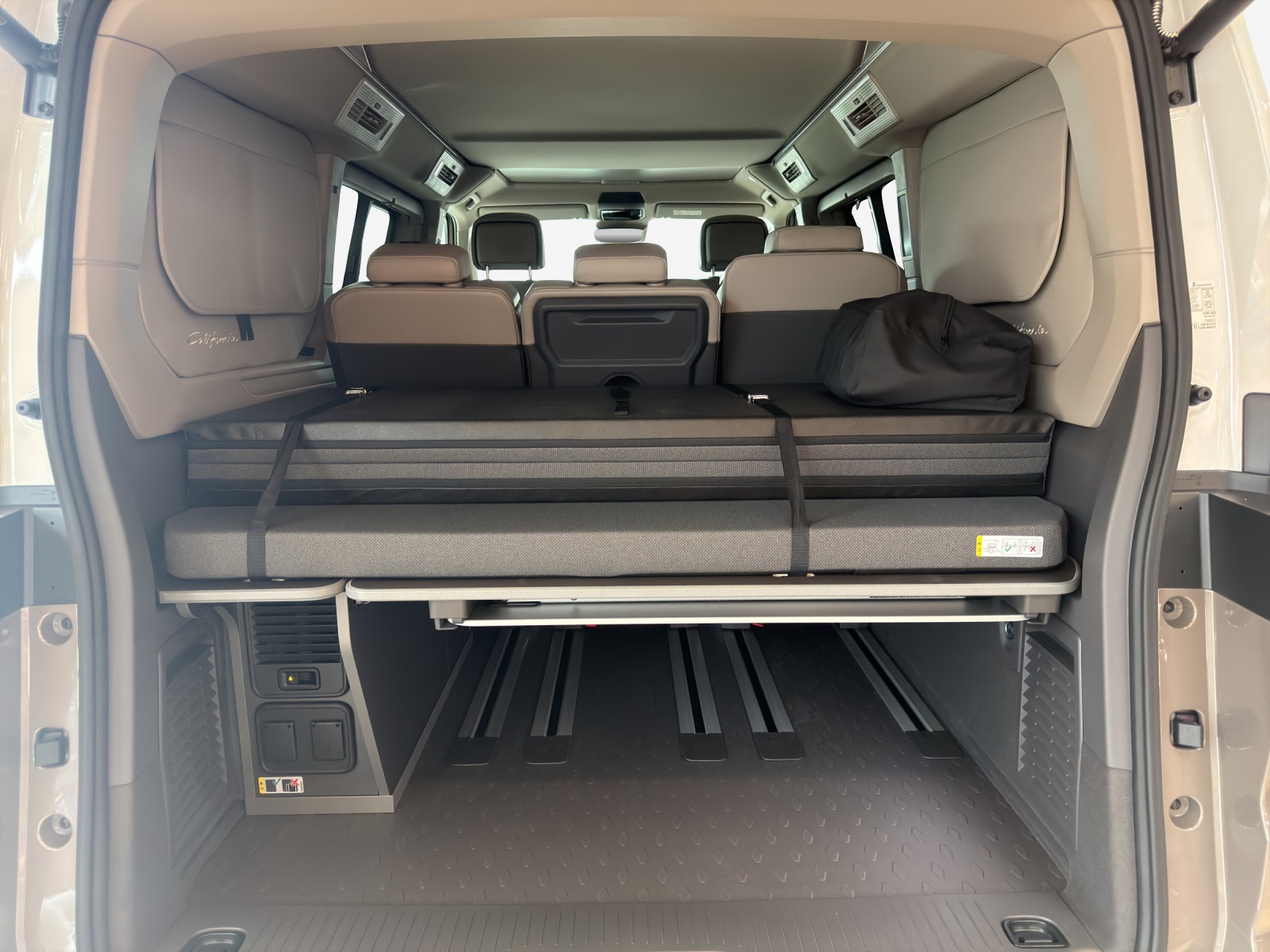 VW California Beach Tour Liberty TDI 150PS DSG-image-12