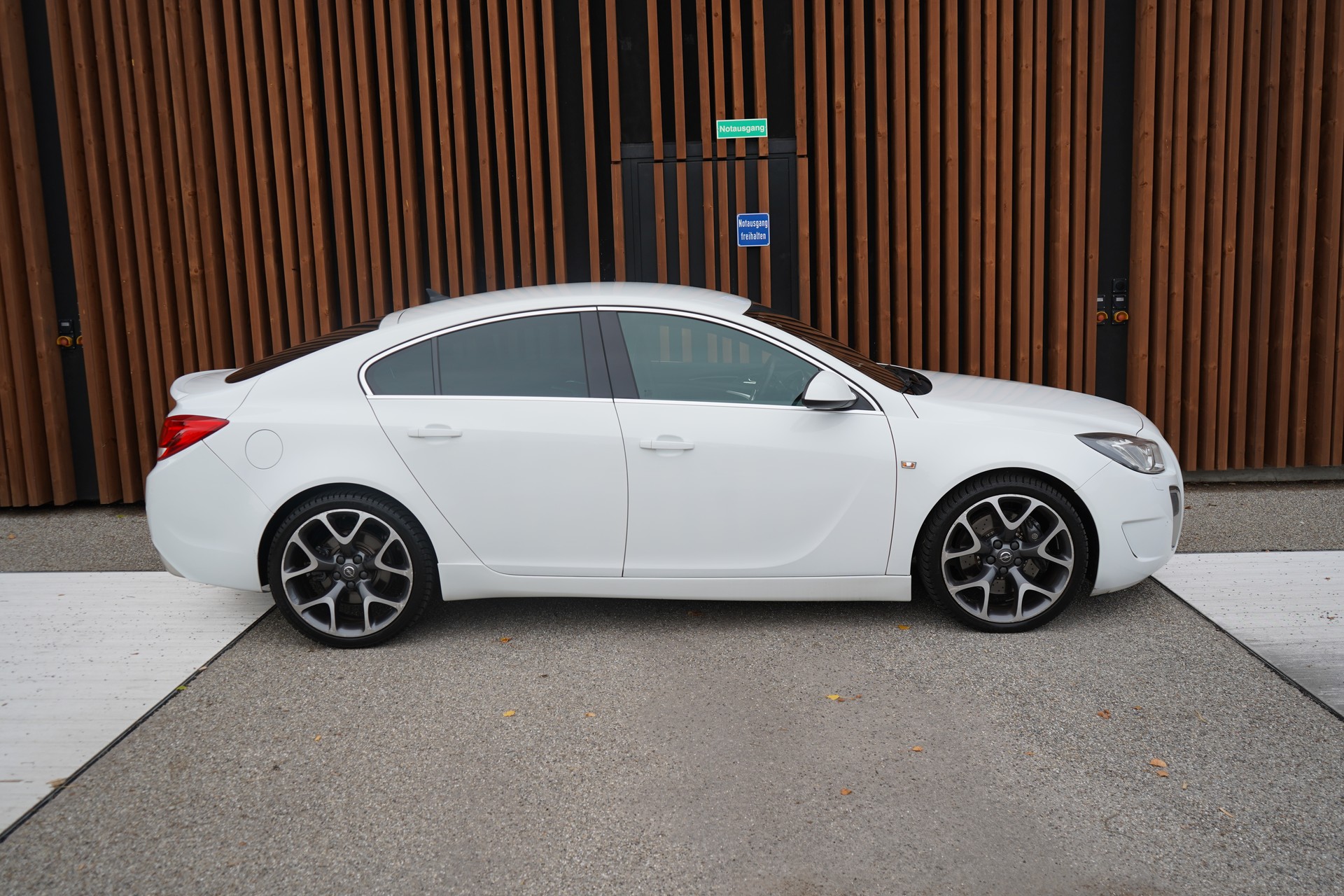 OPEL INSIGNIA 2.8 TURBO OPC 4WD AUTOMATIC l 325 PS-image-2