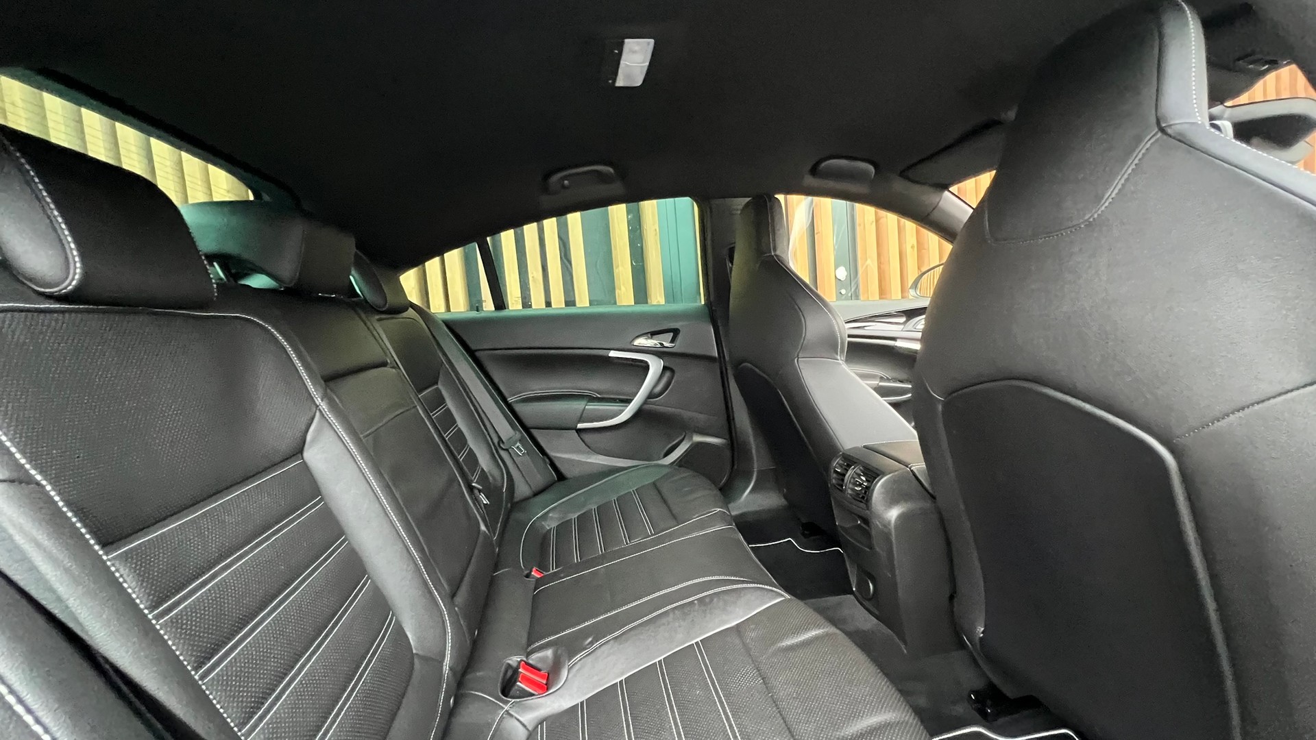 OPEL INSIGNIA 2.8 TURBO OPC 4WD AUTOMATIC l 325 PS-image-29