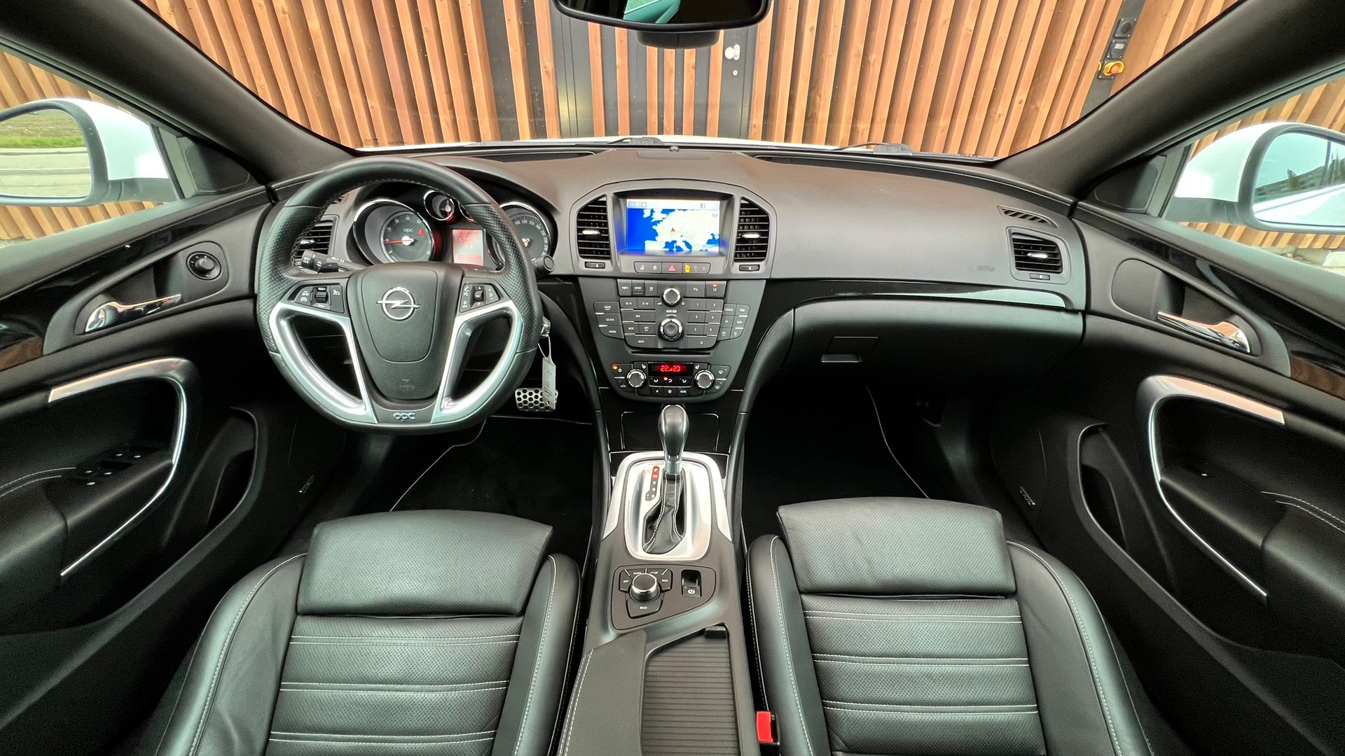 OPEL INSIGNIA 2.8 TURBO OPC 4WD AUTOMATIC l 325 PS-image-19