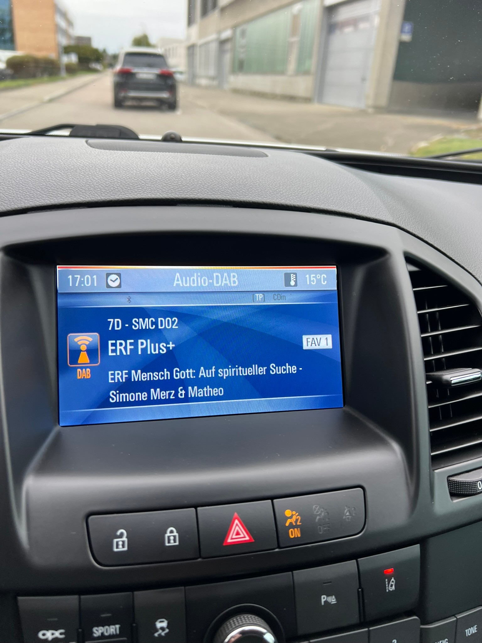 OPEL INSIGNIA 2.8 TURBO OPC 4WD AUTOMATIC l 325 PS-image-21