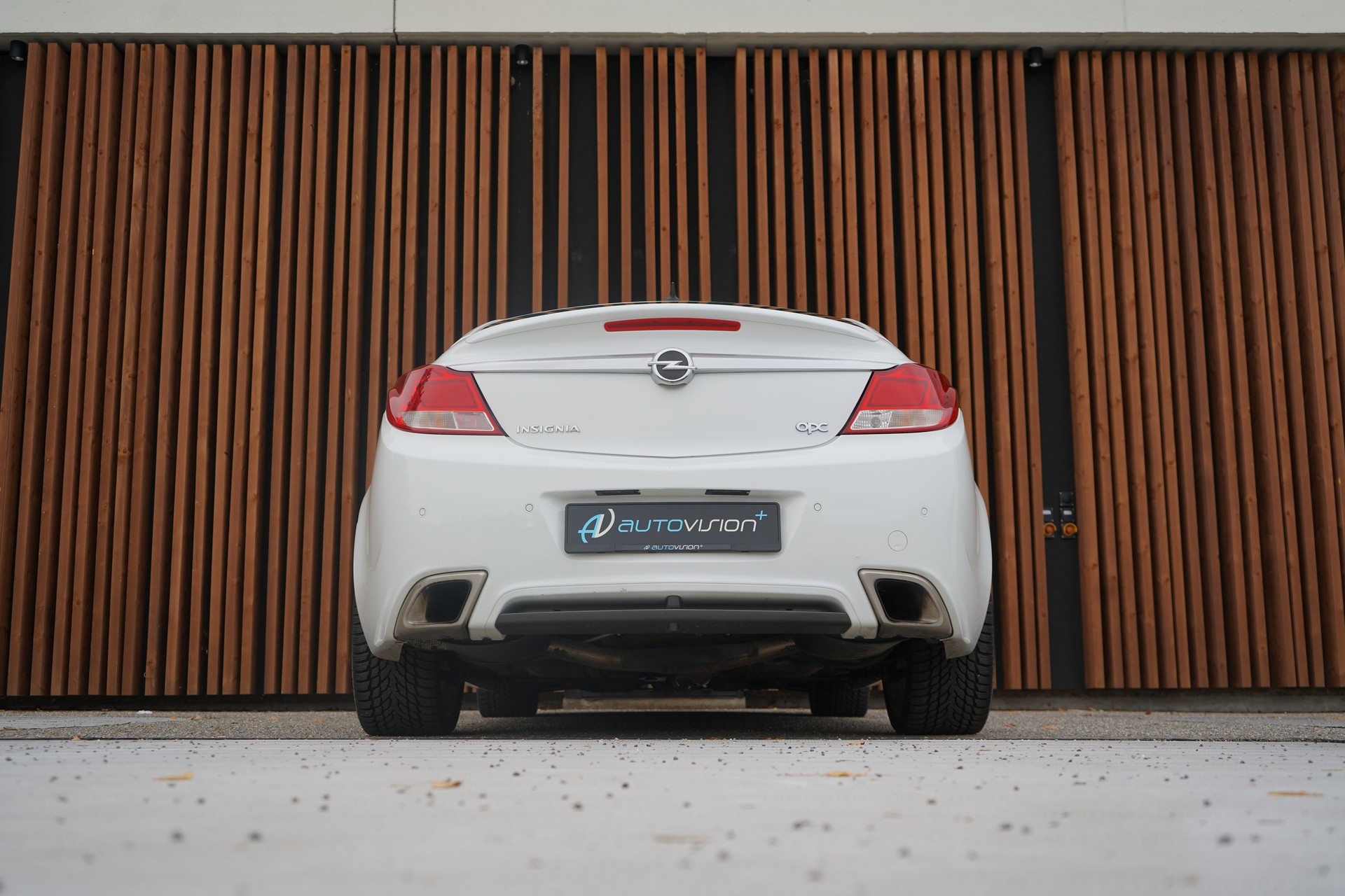 OPEL INSIGNIA 2.8 TURBO OPC 4WD AUTOMATIC l 325 PS-image-16