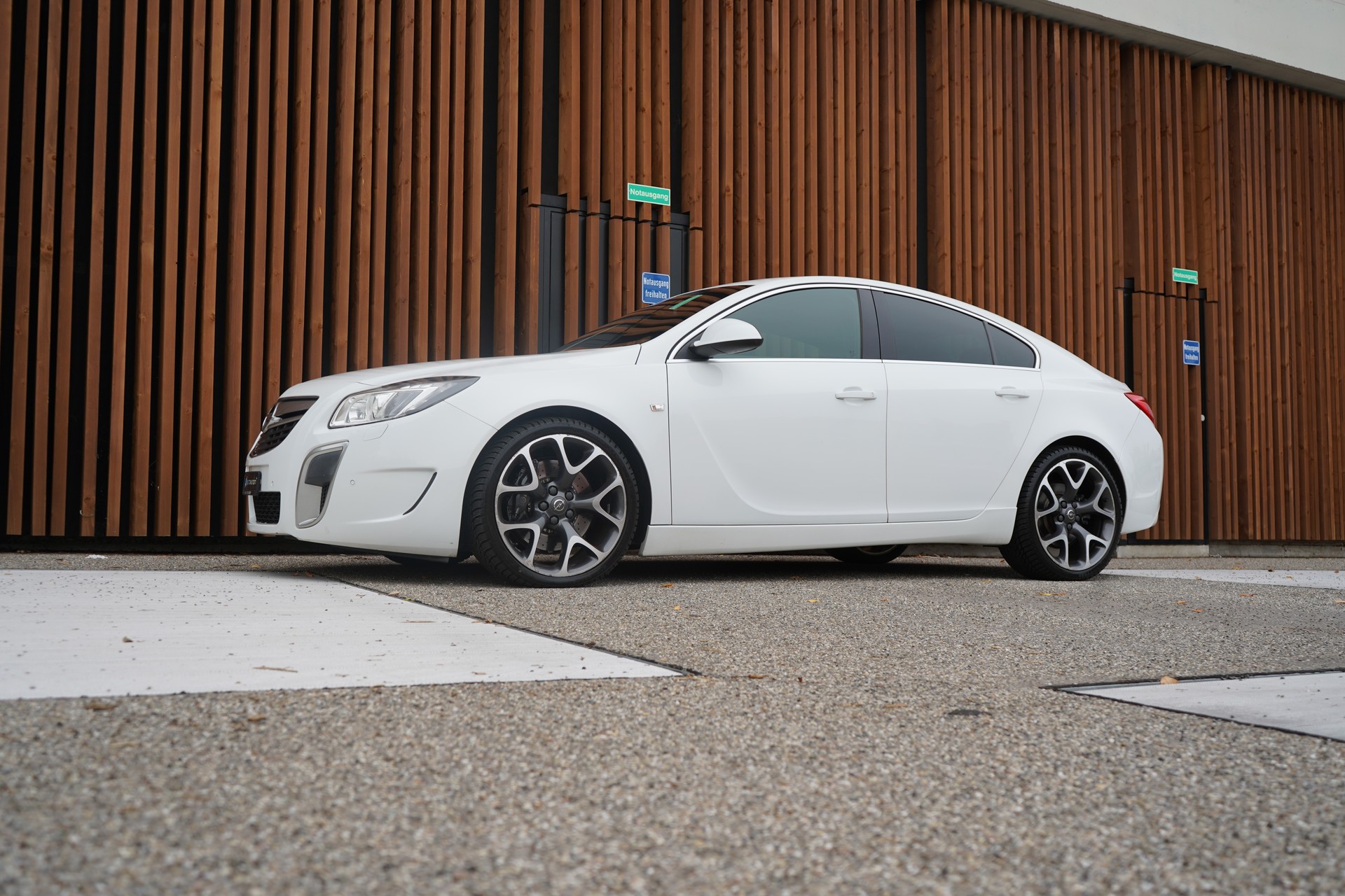 OPEL INSIGNIA 2.8 TURBO OPC 4WD AUTOMATIC l 325 PS-image-8
