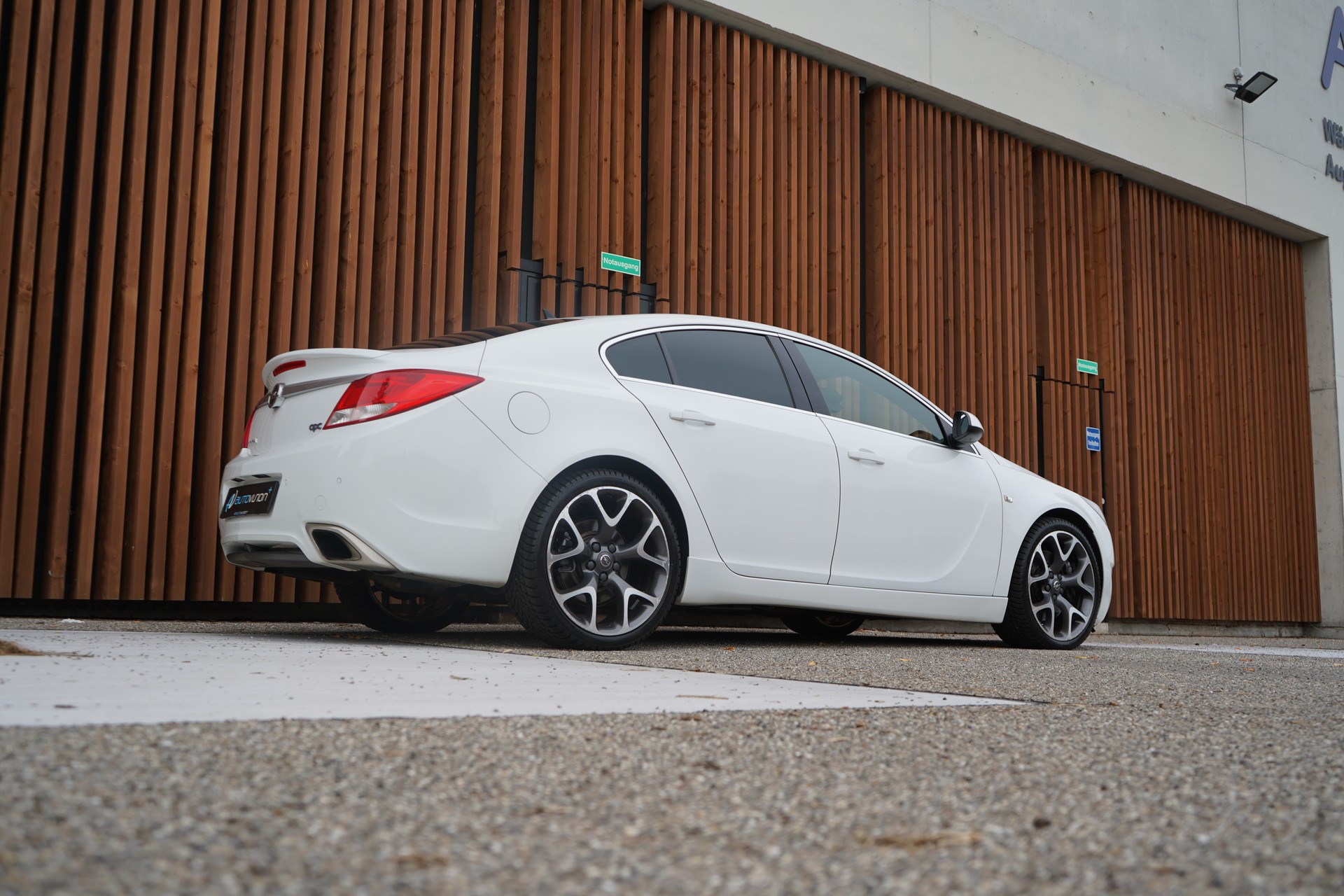 OPEL INSIGNIA 2.8 TURBO OPC 4WD AUTOMATIC l 325 PS-image-9