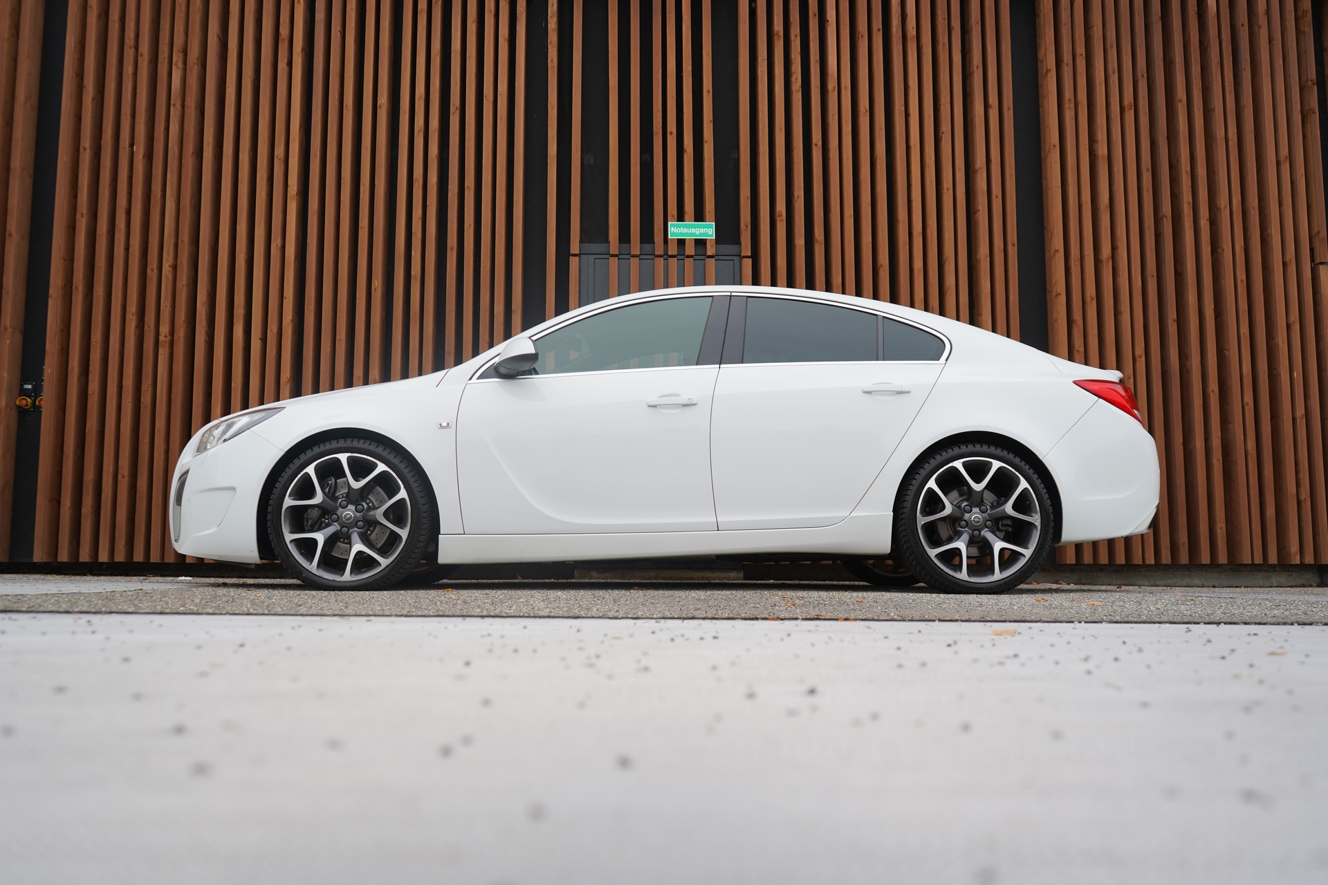 OPEL INSIGNIA 2.8 TURBO OPC 4WD AUTOMATIC l 325 PS-image-1