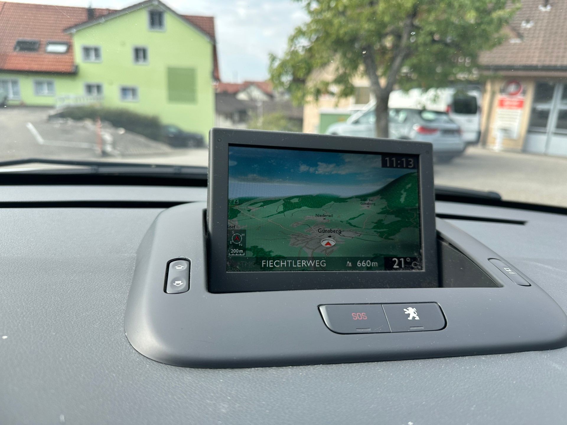 PEUGEOT 3008 HYbrid4 2.0 HDI EGS6-image-8