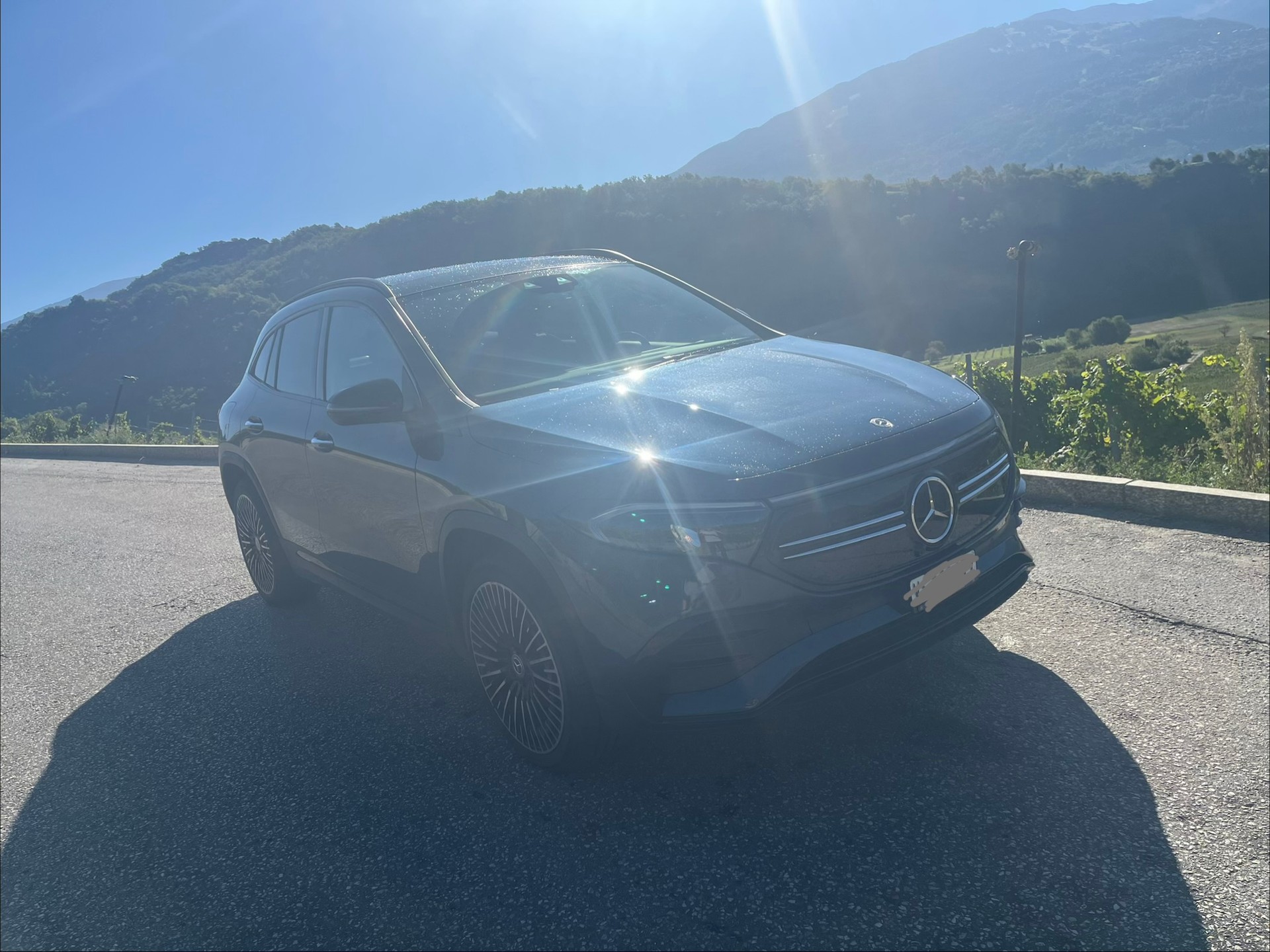 MERCEDES-BENZ EQA 250-image-1