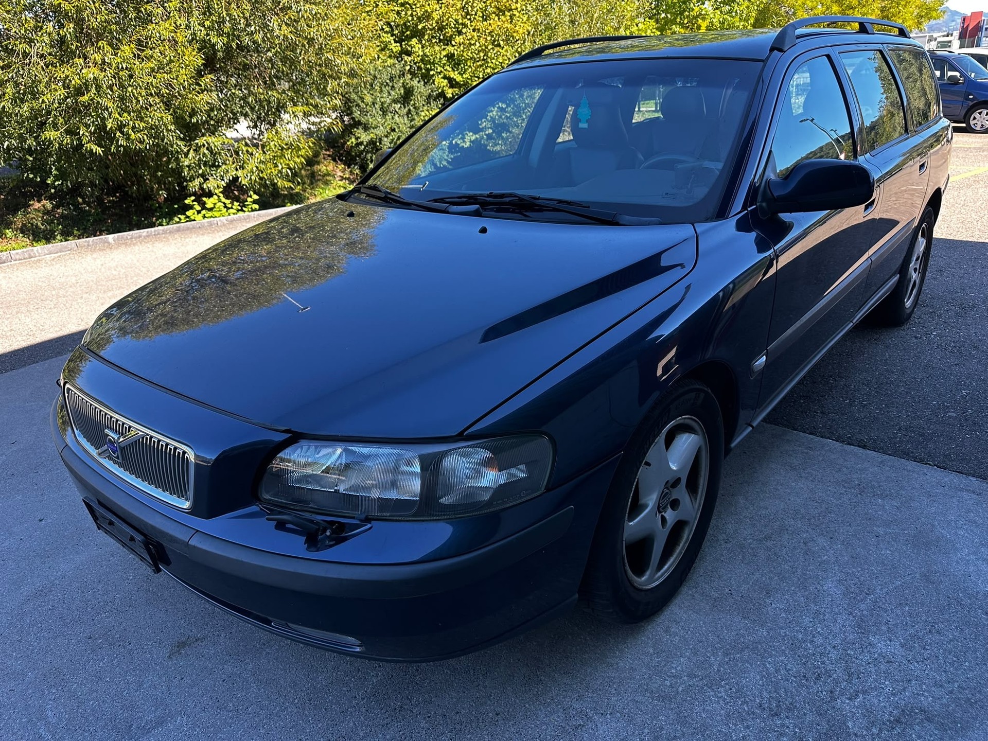 VOLVO V70 2.4
