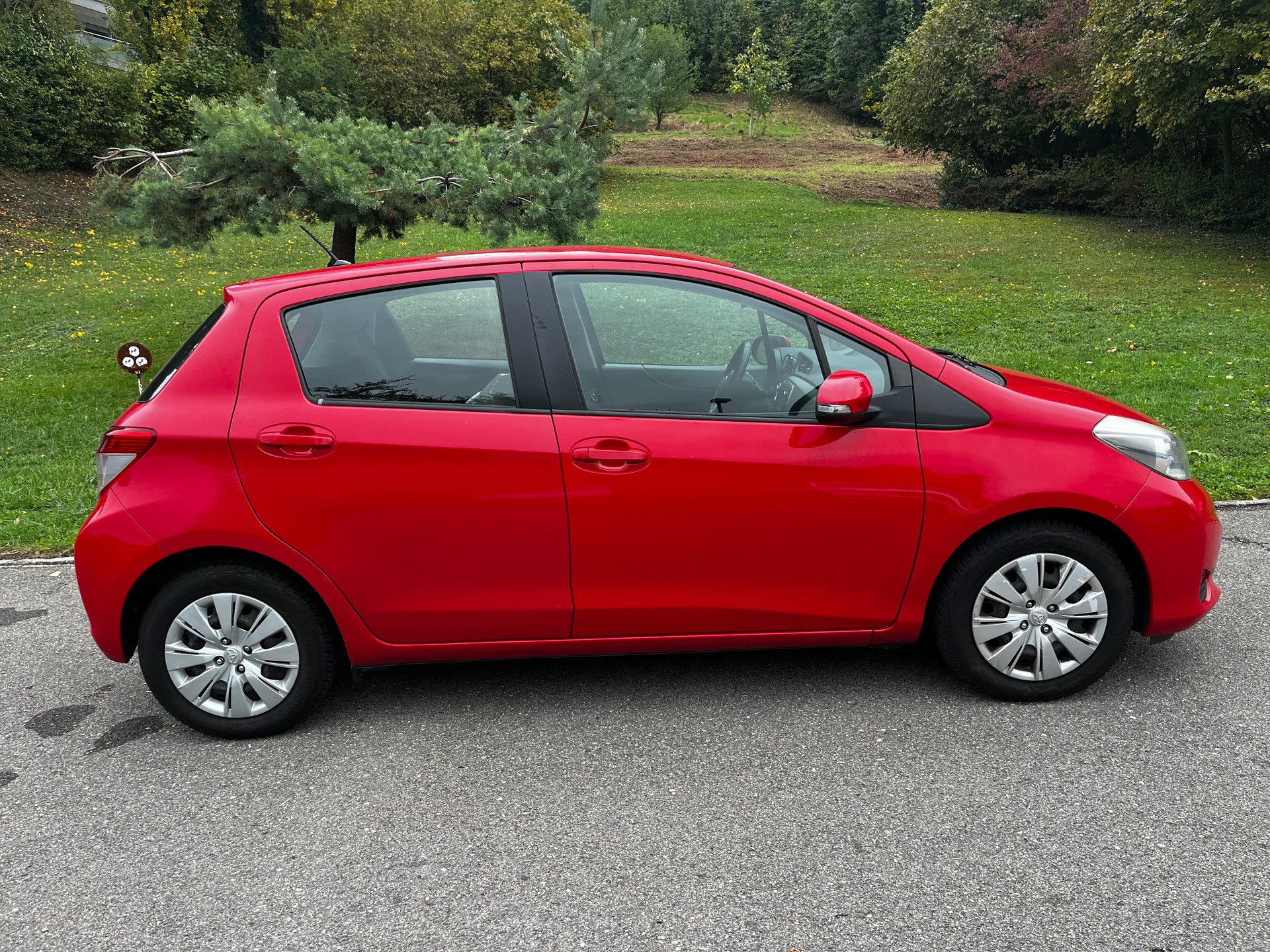 TOYOTA Yaris 1.33 Sol-image-1